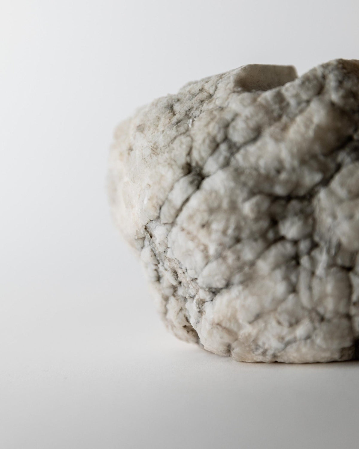 Vintage 1960s Alabaster Ashtray, Hand Carved Natural Stone with Crystalline Form, Sculptural Design, Table Accent, Timeless Gift Idea_Bottega Jacobs