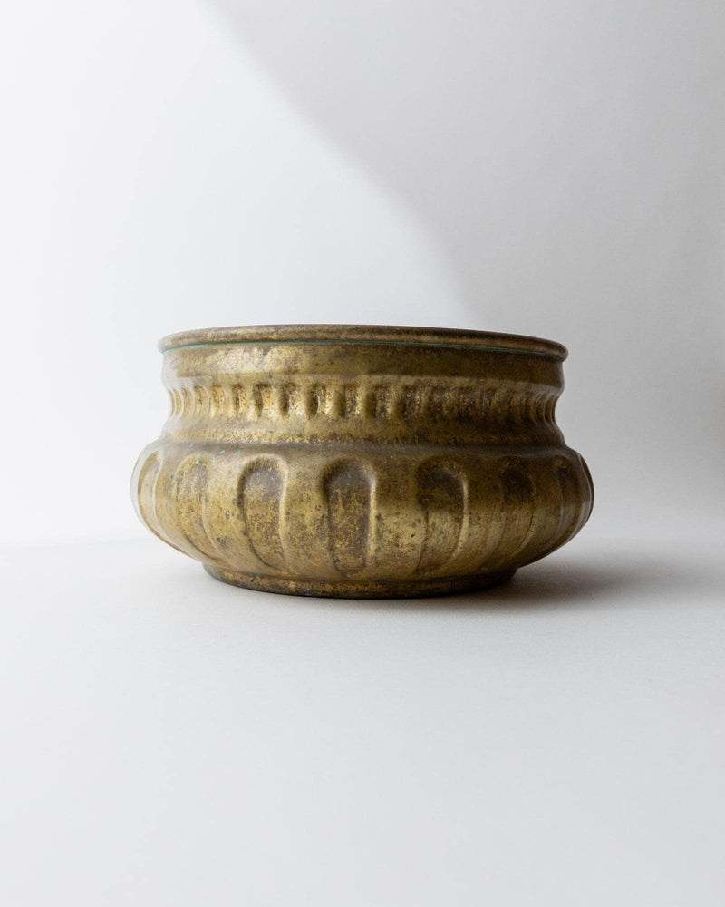 Vintage 1960s Brass Fruit Bowl or Planter, Classic Form with Decorative Details, Elegant Italian Style, Retro Home Decor, Timeless Gift Idea_Bottega Jacobs