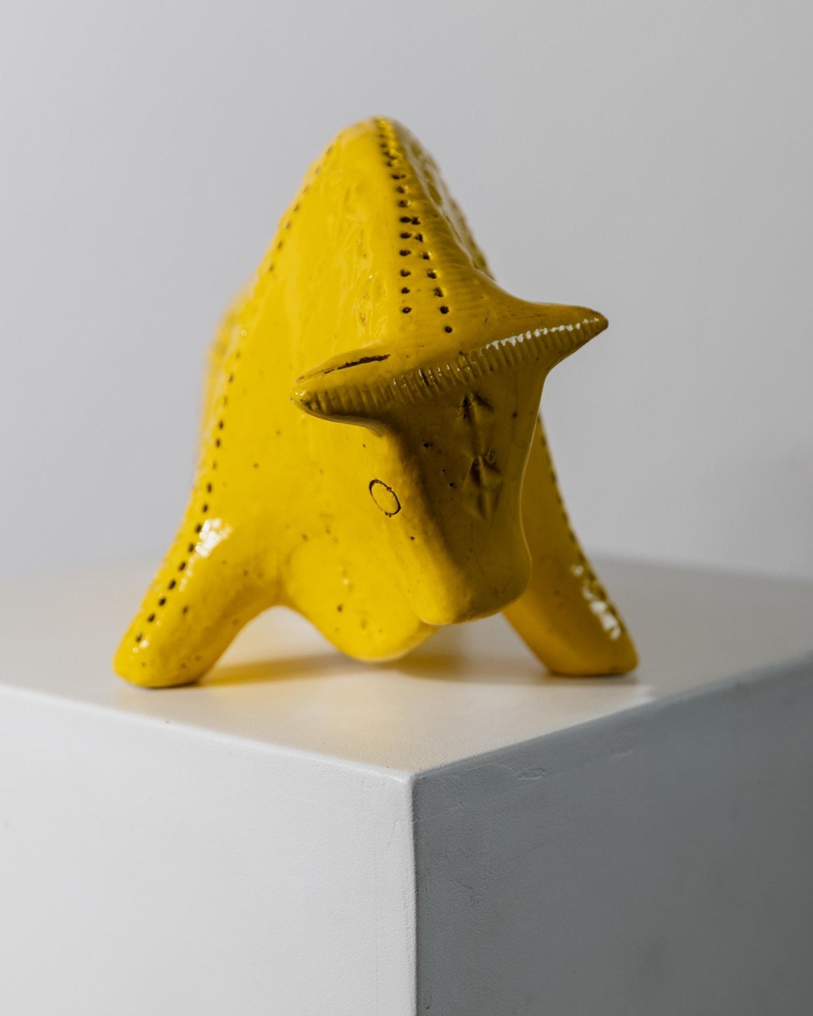 Vintage 1960s Ceramic Bull by Aldo Londi for Bitossi, Large Yellow Rimini Bull with Textured Pattern, Italian Design, Sculptural Gift Idea_Bottega Jacobs