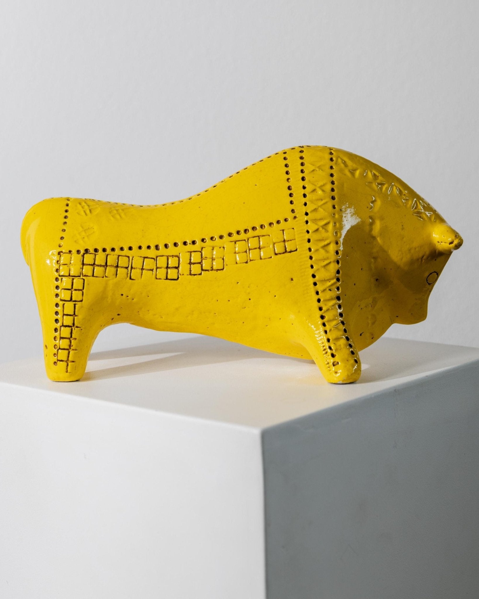 Vintage 1960s Ceramic Bull by Aldo Londi for Bitossi, Large Yellow Rimini Bull with Textured Pattern, Italian Design, Sculptural Gift Idea_Bottega Jacobs