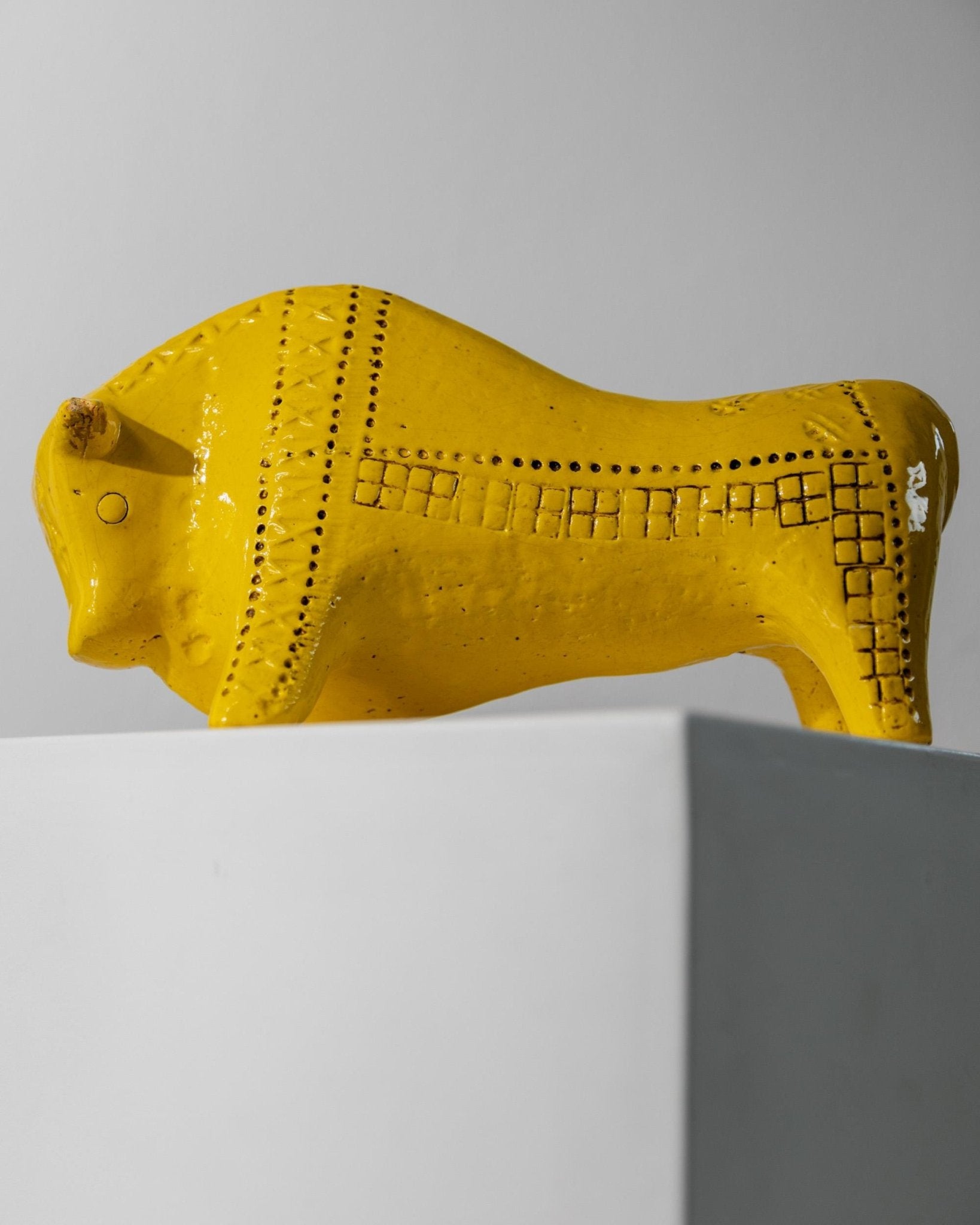Vintage 1960s Ceramic Bull by Aldo Londi for Bitossi, Large Yellow Rimini Bull with Textured Pattern, Italian Design, Sculptural Gift Idea_Bottega Jacobs