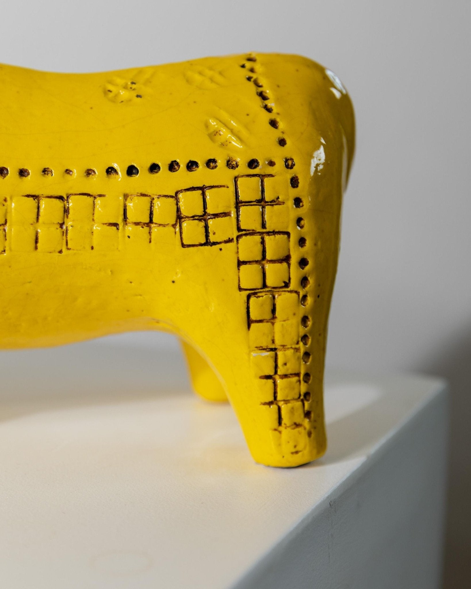 Vintage 1960s Ceramic Bull by Aldo Londi for Bitossi, Large Yellow Rimini Bull with Textured Pattern, Italian Design, Sculptural Gift Idea_Bottega Jacobs