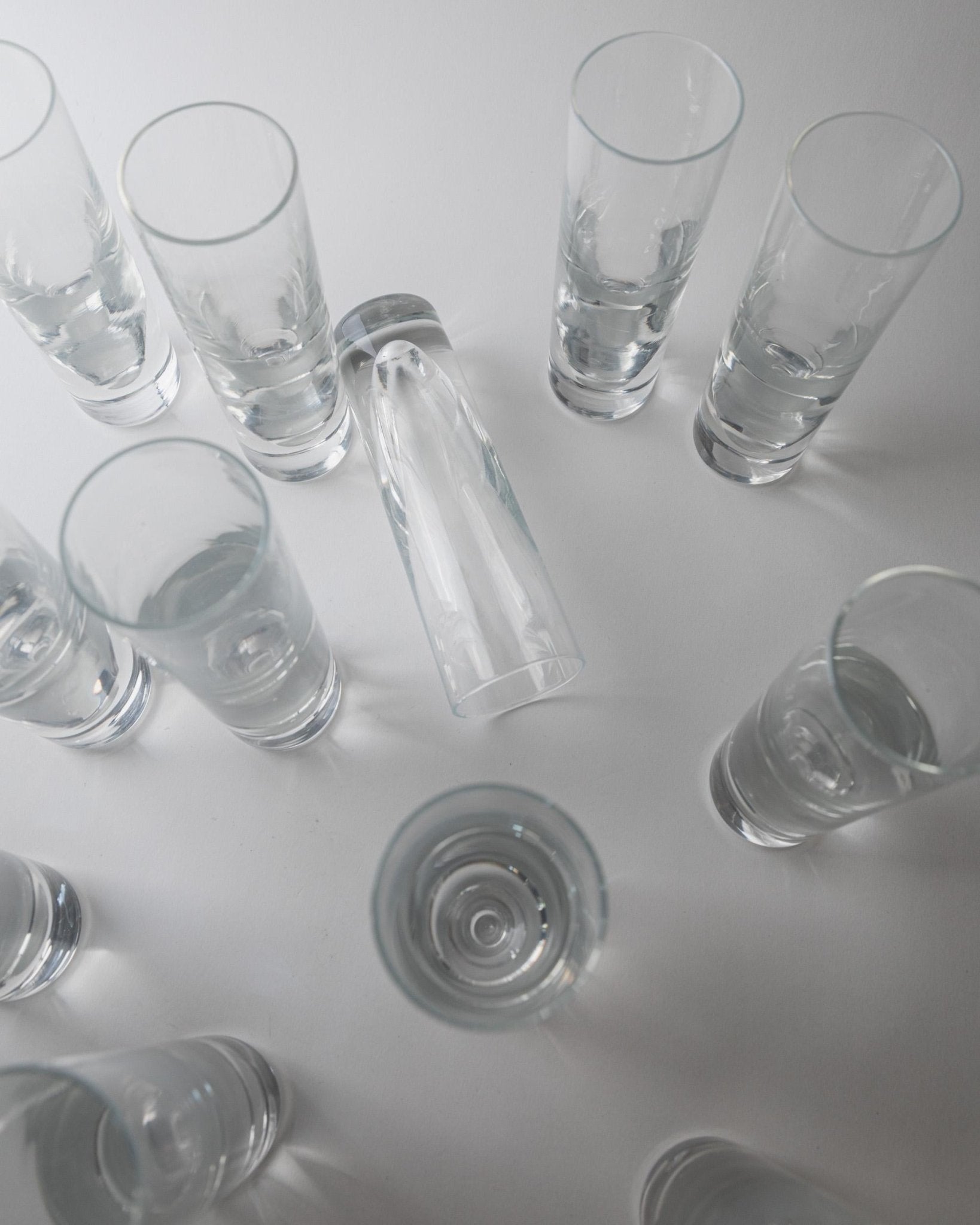 Vintage 1960s Drinking Glass Set of 12, Clear Murano Art Glass Design by Carlo Moretti Model Bullet, Italian Tableware, Elegant Gift Idea_Bottega Jacobs