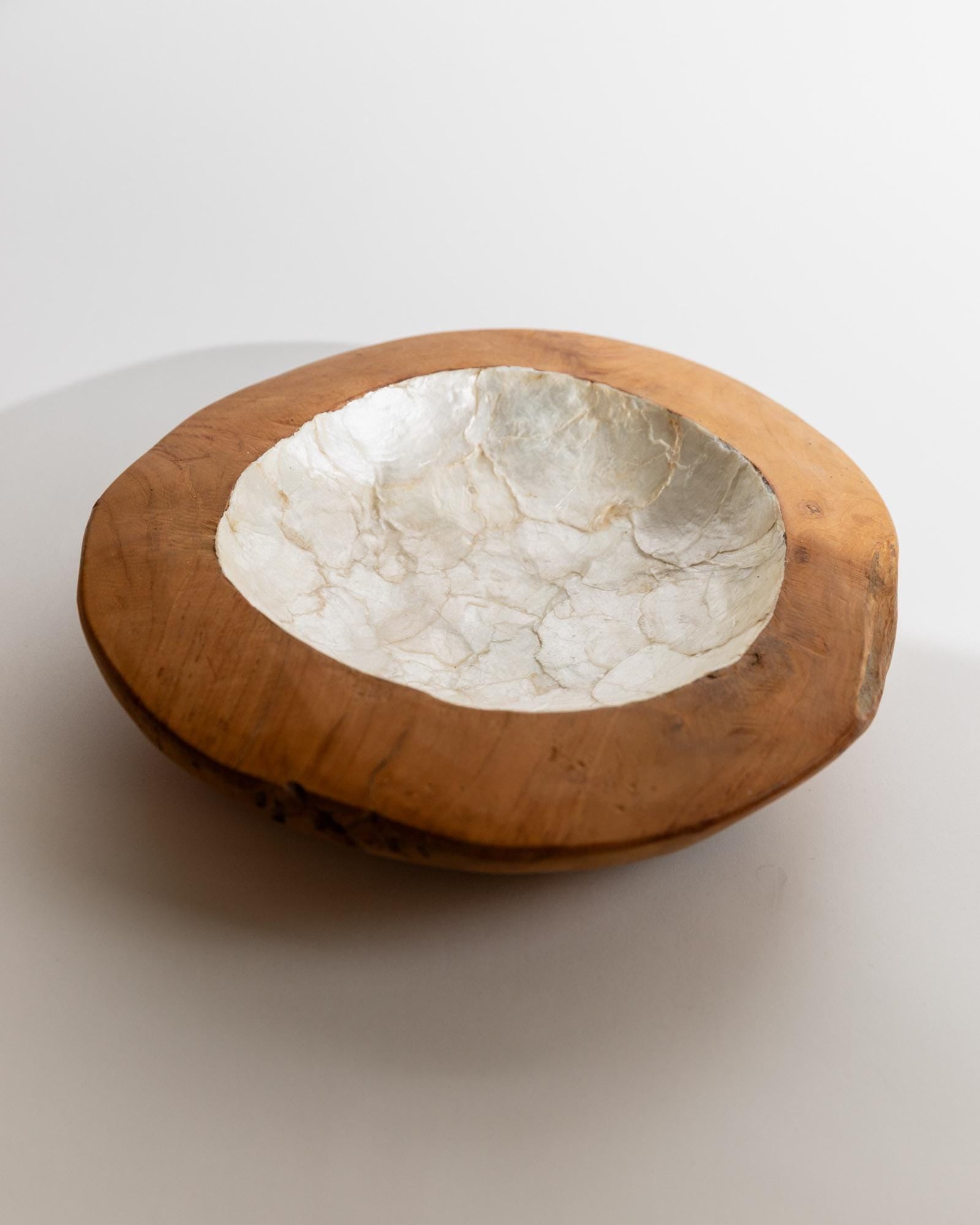 Vintage 1960s Large Wooden Bowl, Handcrafted with Mother of Pearl Inlay, Organic Italian Design, Retro Table Decor, Elegant Gift Idea_Bottega Jacobs