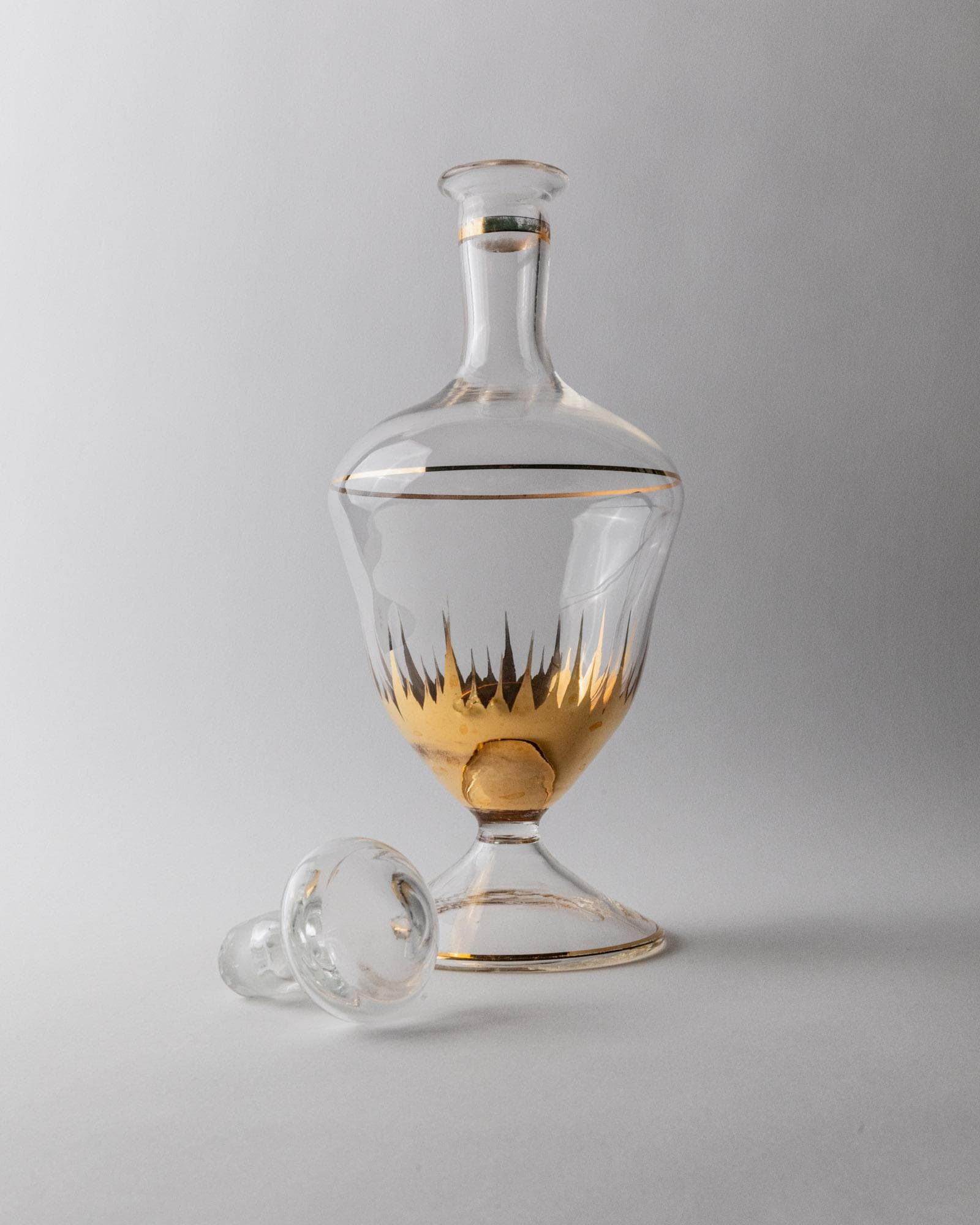 Vintage 1960s Murano Glass Carafe, Clear Art Glass with Gilded Details and Stopper, Golden Pattern and Lines, Italian Bar Decor, Gift Idea_Bottega Jacobs