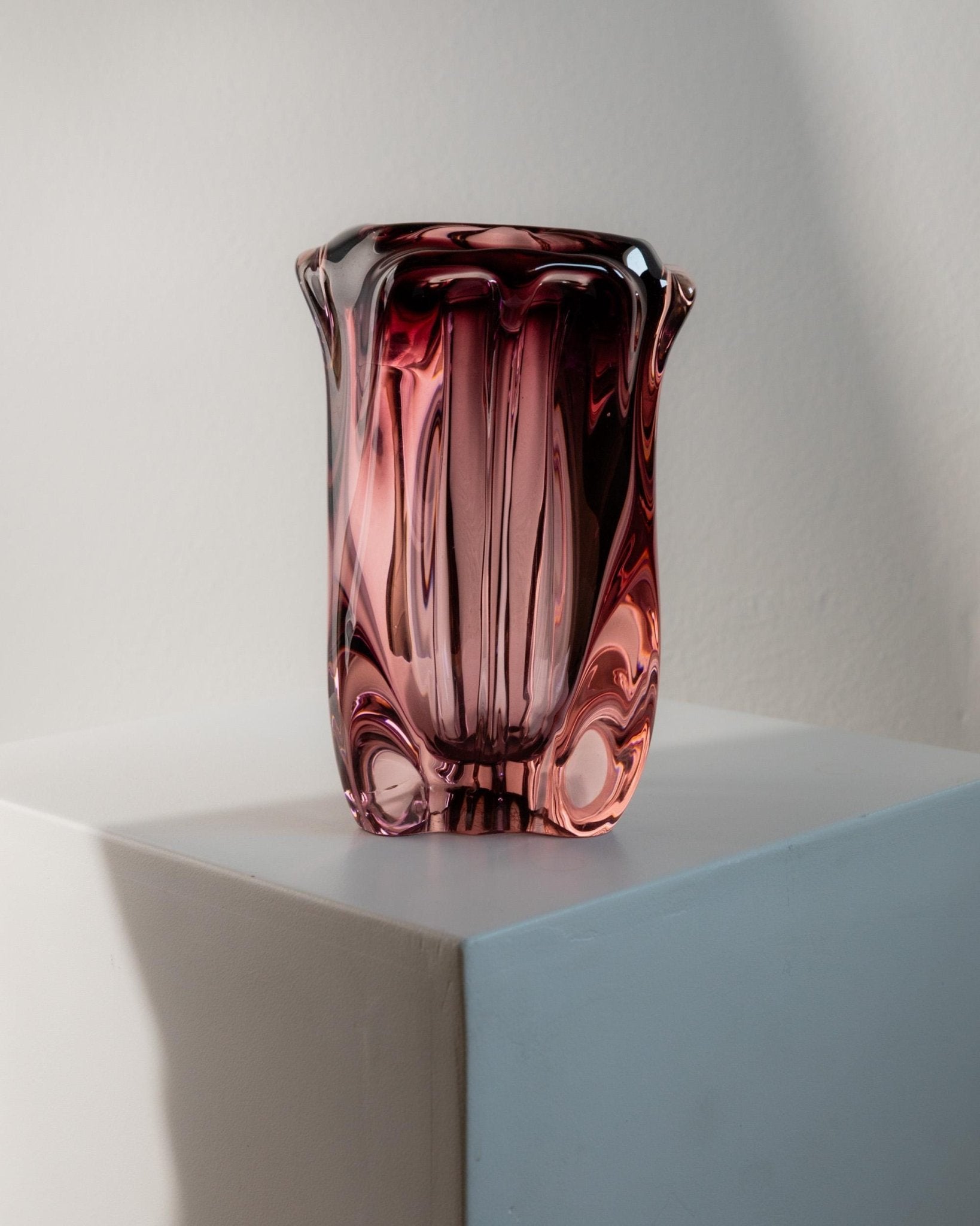 Vintage 1960s Murano Glass Vase, Organic Form in Berry Tones, Hand Blown Italian Art Glass, Sculptural Home Decor, Timeless Gift Idea_Bottega Jacobs