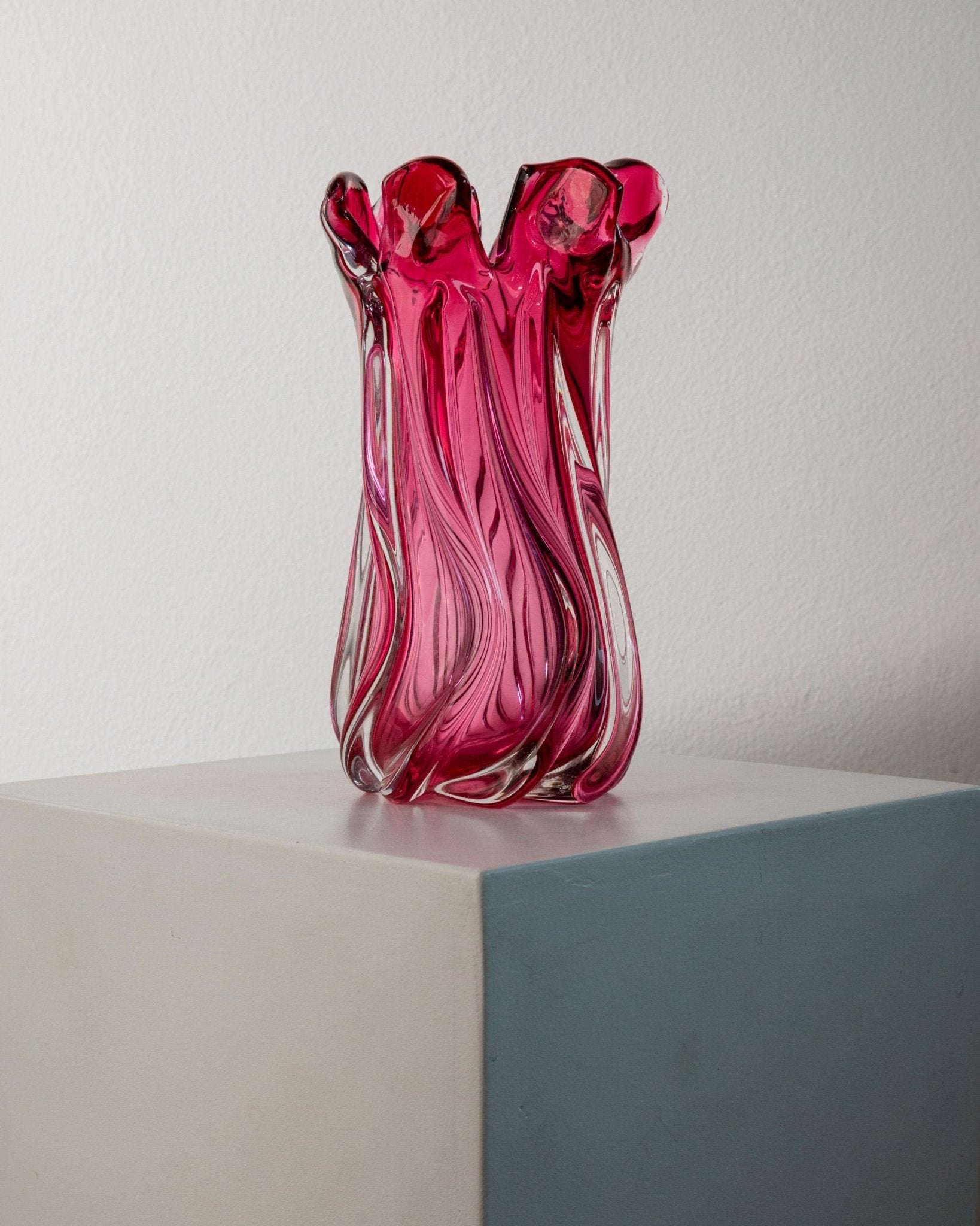 Vintage 1960s Murano Glass Vase, Organic Swirl Form in Berry Tone, Hand Blown Italian Art Glass, Sculptural Home Decor, Timeless Gift Idea_Bottega Jacobs