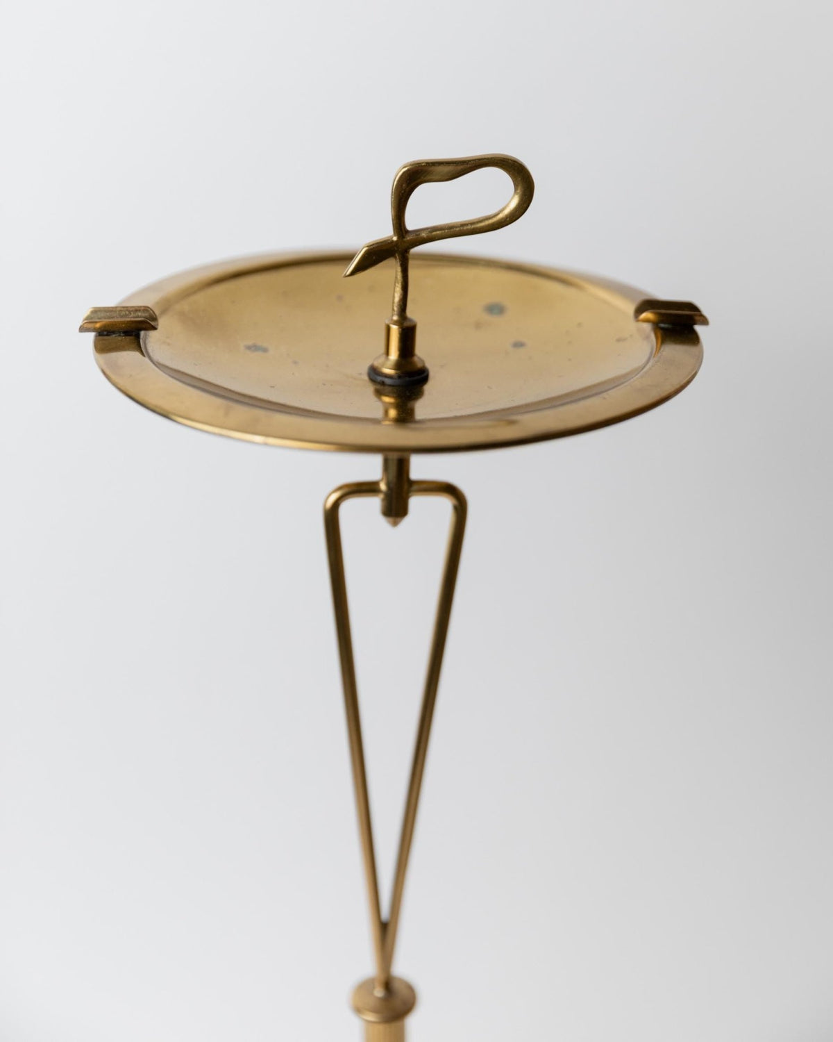 Vintage 1960s Solid Brass Standing Ashtray, Italian Postal Service with Sculptural P Shaped Handle, Mid Century Floor Ashtray, Gift Idea_Bottega Jacobs