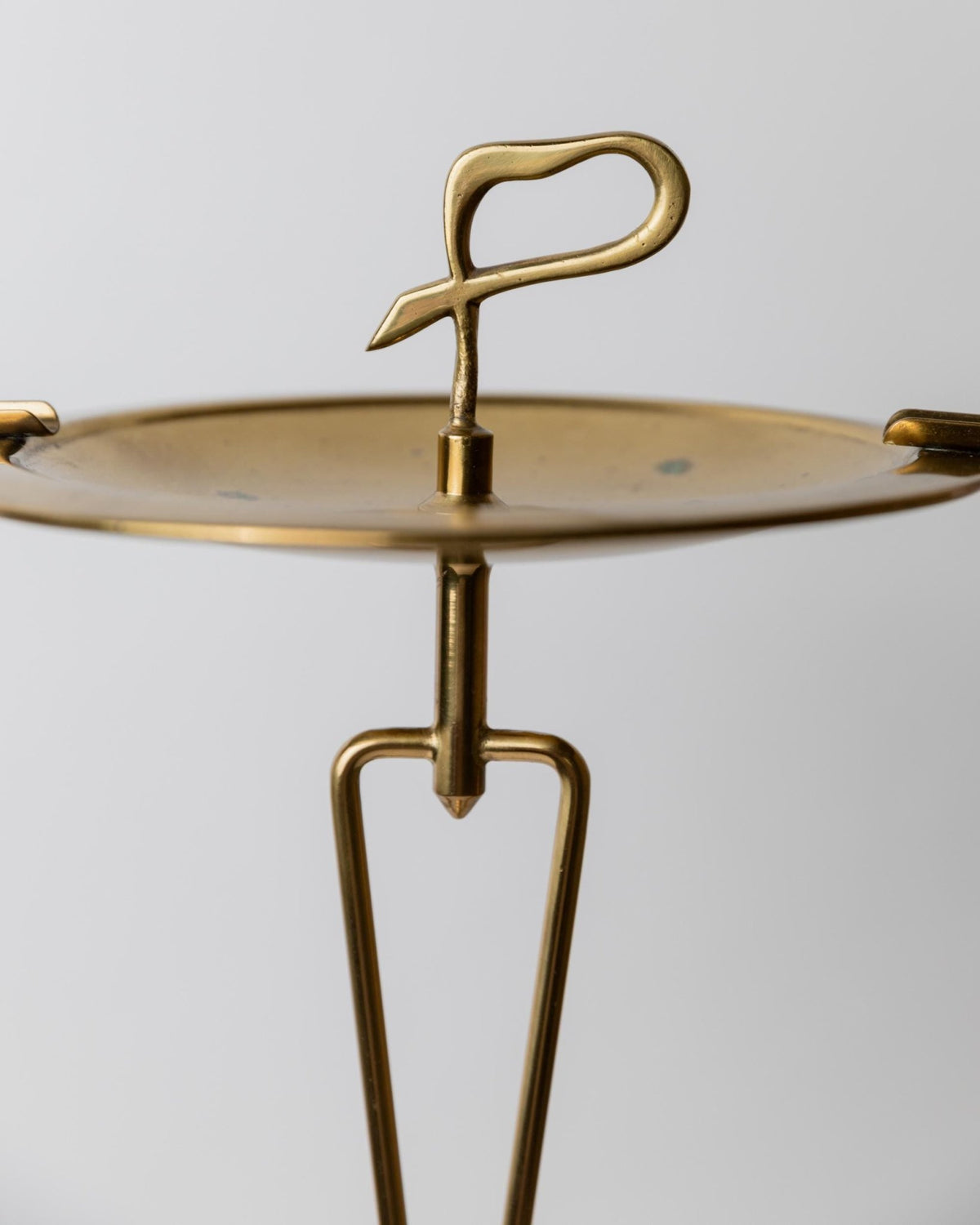 Vintage 1960s Solid Brass Standing Ashtray, Italian Postal Service with Sculptural P Shaped Handle, Mid Century Floor Ashtray, Gift Idea_Bottega Jacobs