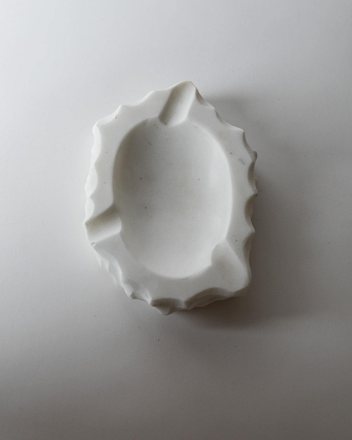 Vintage 1960s white Marble Ashtray, Hand Carved Natural Stone with Brutalist Sculptural Form, Mid Century Design, Table Accent, Gift Idea_Bottega Jacobs