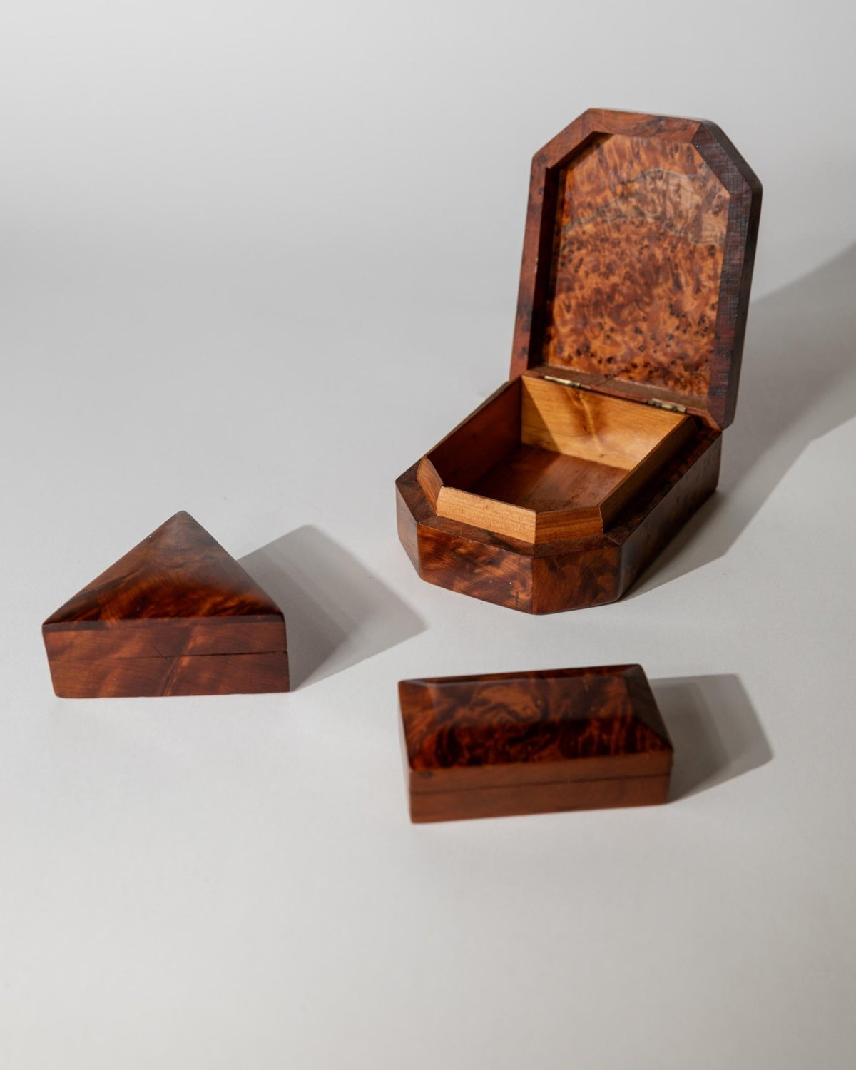 Vintage 1970s Burl Wood Desk Set of 3 Boxes, Different Sculptural Shapes, Mid Century Wooden Storage, Elegant Office Accessories, Gift Idea_Bottega Jacobs