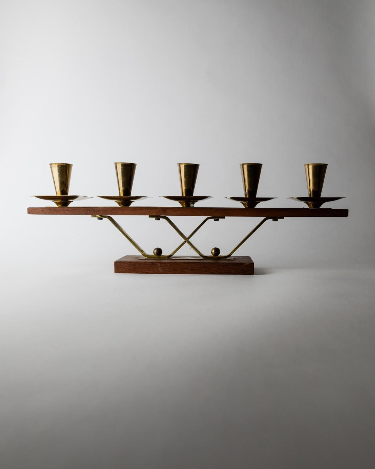 Vintage 1970s Candle Holder, Wood and Brass Candelabra for 5 Candles, Classic Mid Century Modern Design, Table Decor, Elegant Gift Idea_Bottega Jacobs