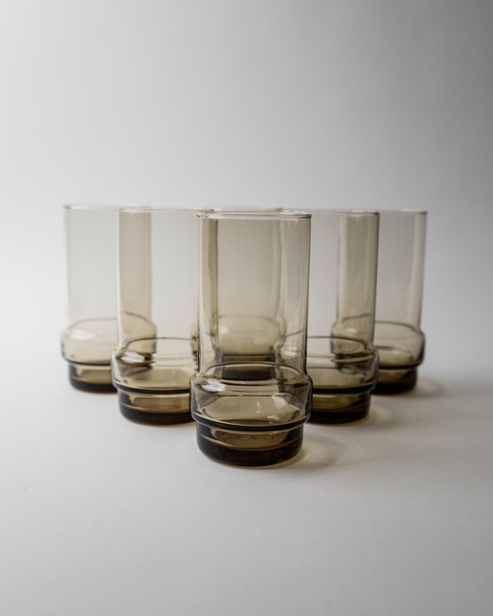 Vintage 1970s Drinking Glasses Set of 6, Smoky Grey Brown Glass for Water or Long Drinks, Decorative Retro Barware, Table Decor, Gift Idea_Bottega Jacobs