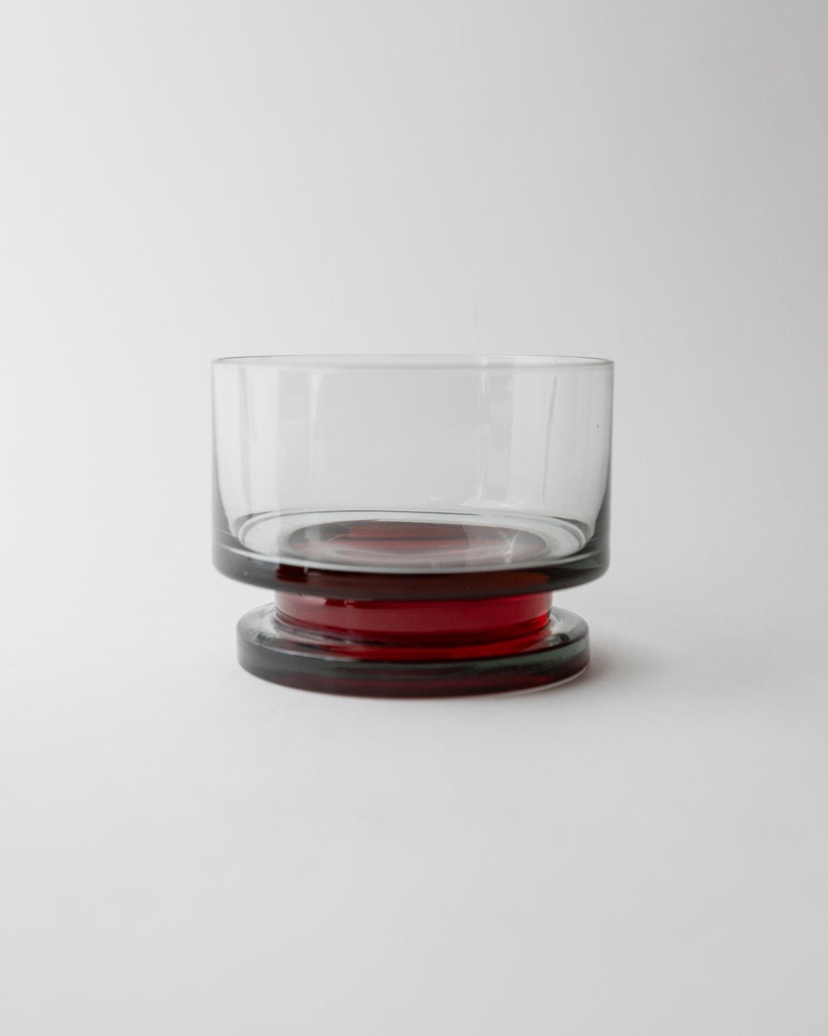 Vintage 1970s Drinking Glasses Set of 8, Grey Glass with Red Stem, Wide Bowls for Champagne Wine or Desserts, Retro Table Decor, Gift Idea_Bottega Jacobs