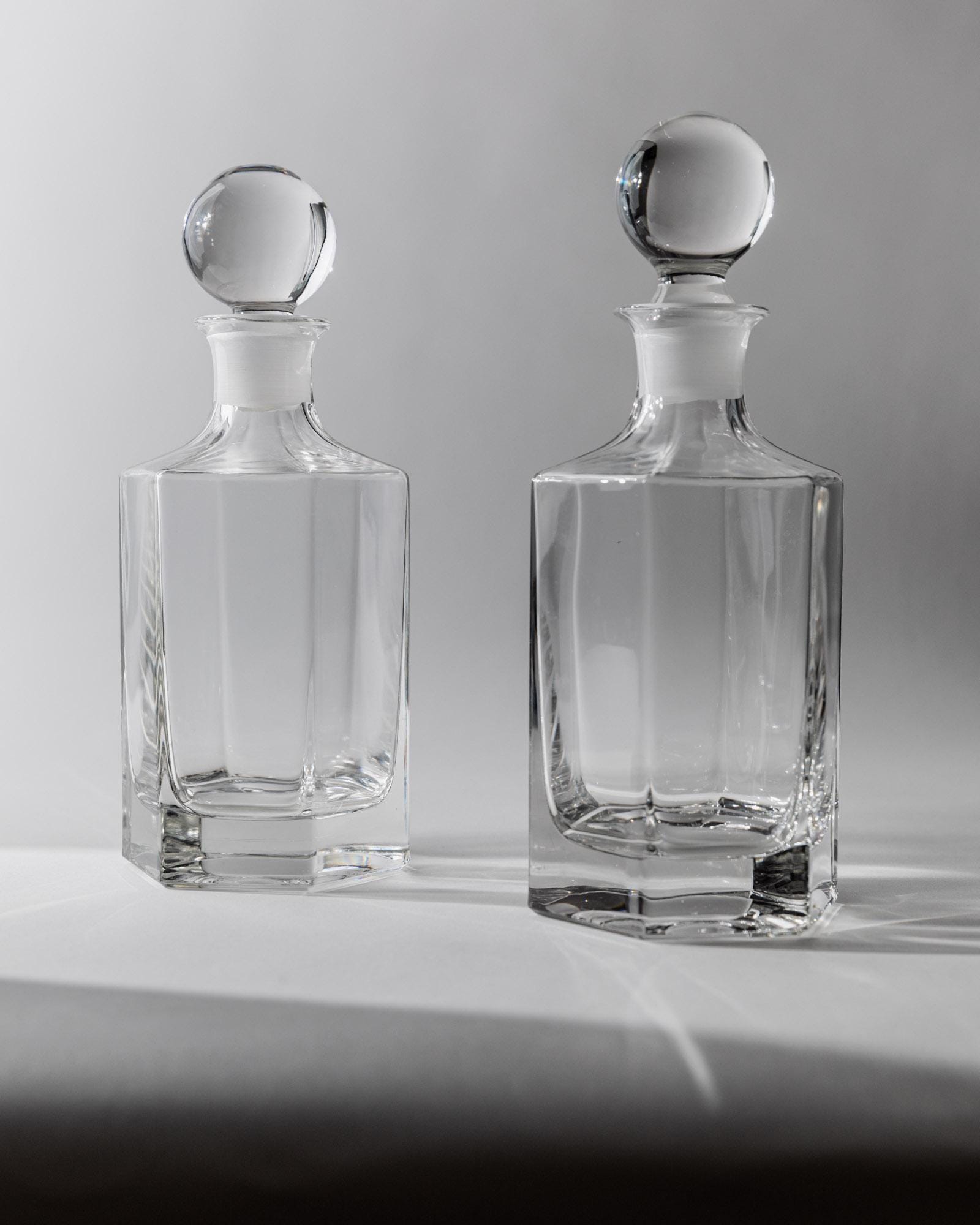 Vintage 1970s Glass Decanter Set of 2, Hexagonal Clear Glass with Sphere Stoppers, Elegant Bar Accessory, Timeless Gift Idea_Bottega Jacobs