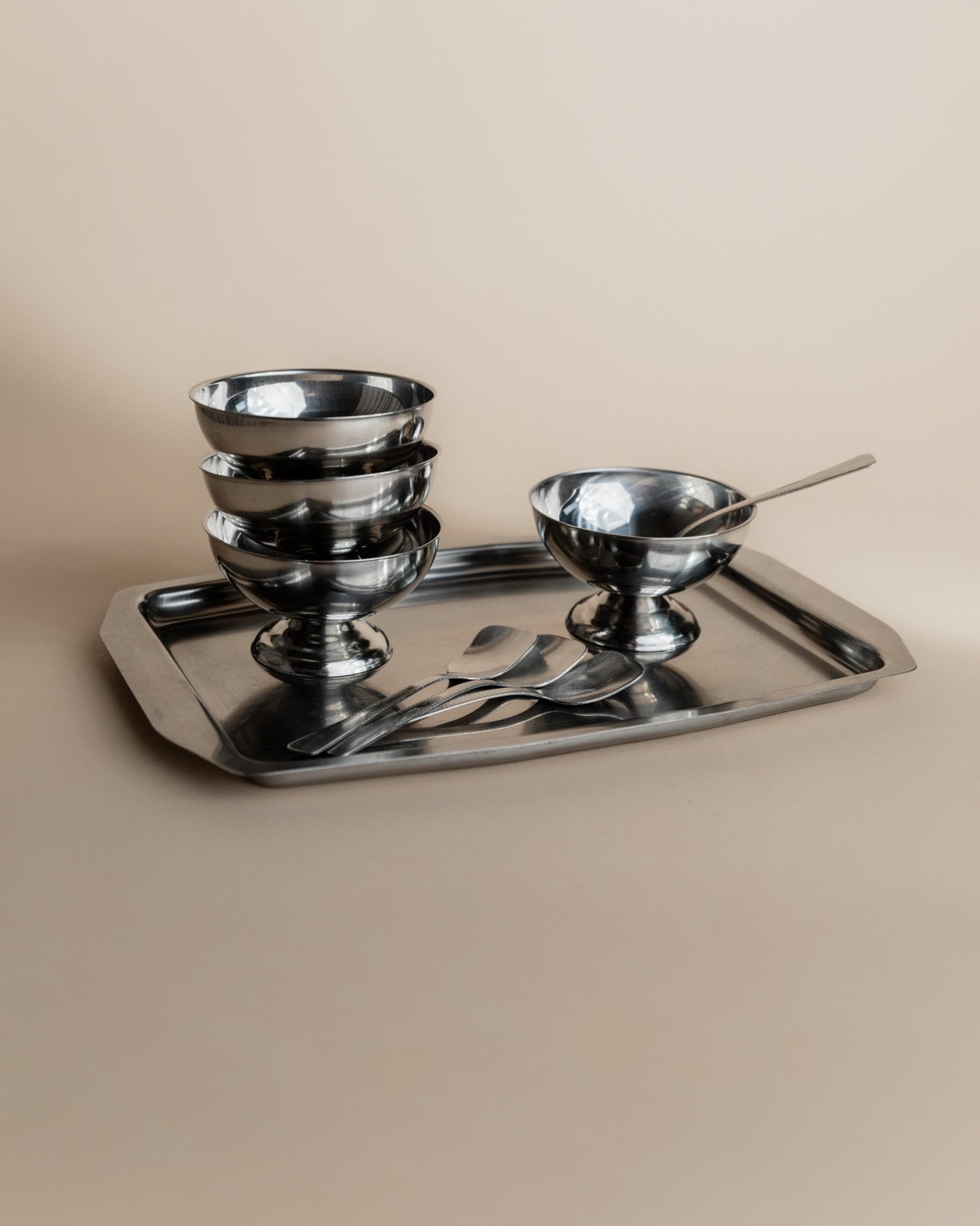 Vintage 1970s Ice Cream Serving Set for 4, Stainless Steel Cups with Spoons, Tray and Scoop, Retro Table Decor, Elegant Gift Idea_Bottega Jacobs