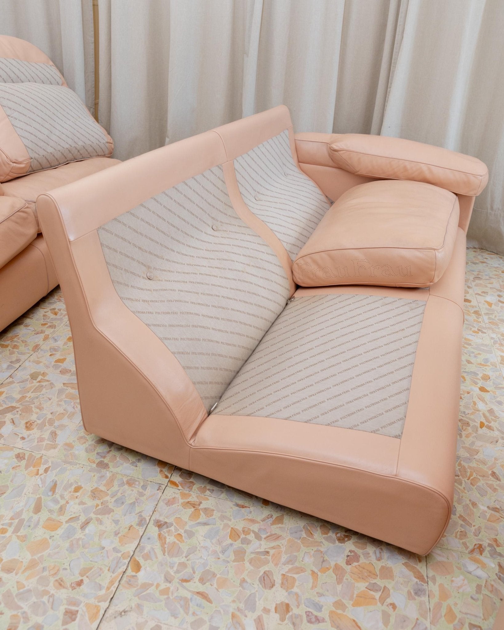 Vintage 1970s Leather Sofa, 4 - 6 Seater, Blush Colour, by Tito Agnoli for Poltrona Frau, Model Petronio, Luxury Furniture, Module Part Sofa_Bottega Jacobs