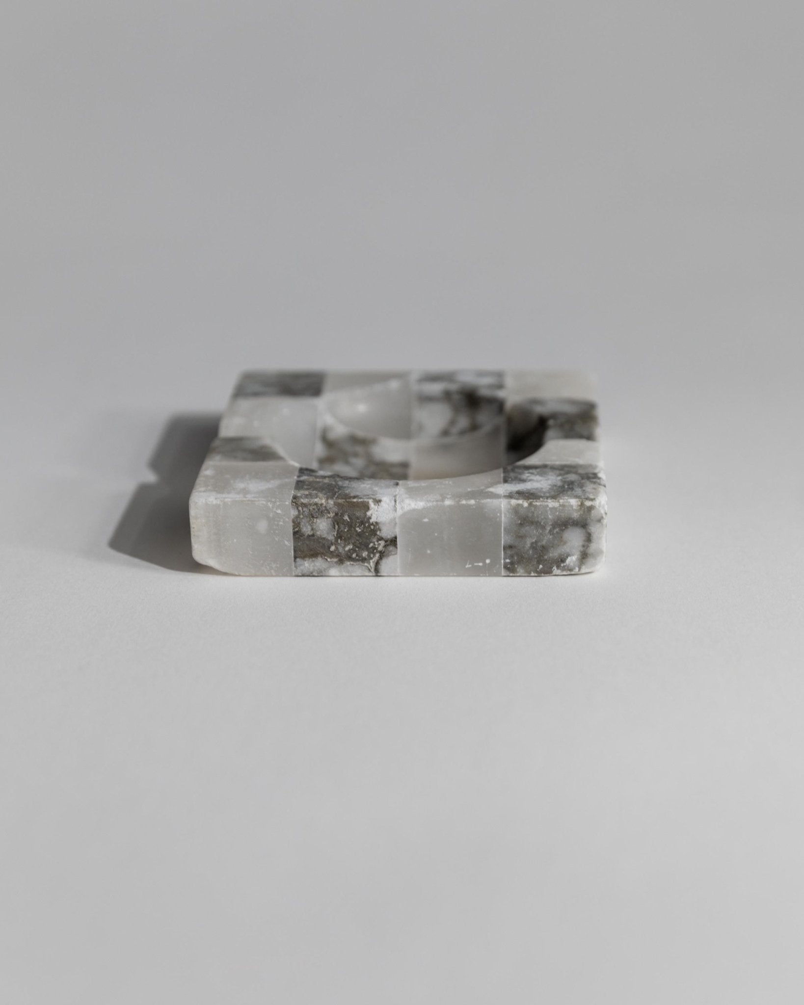 Vintage 1970s Marble Smoking Set, 2 Ashtrays and 1 Cigarette Box, Grey White Checkered, Table Decor, Elegant Gift Idea_Bottega Jacobs