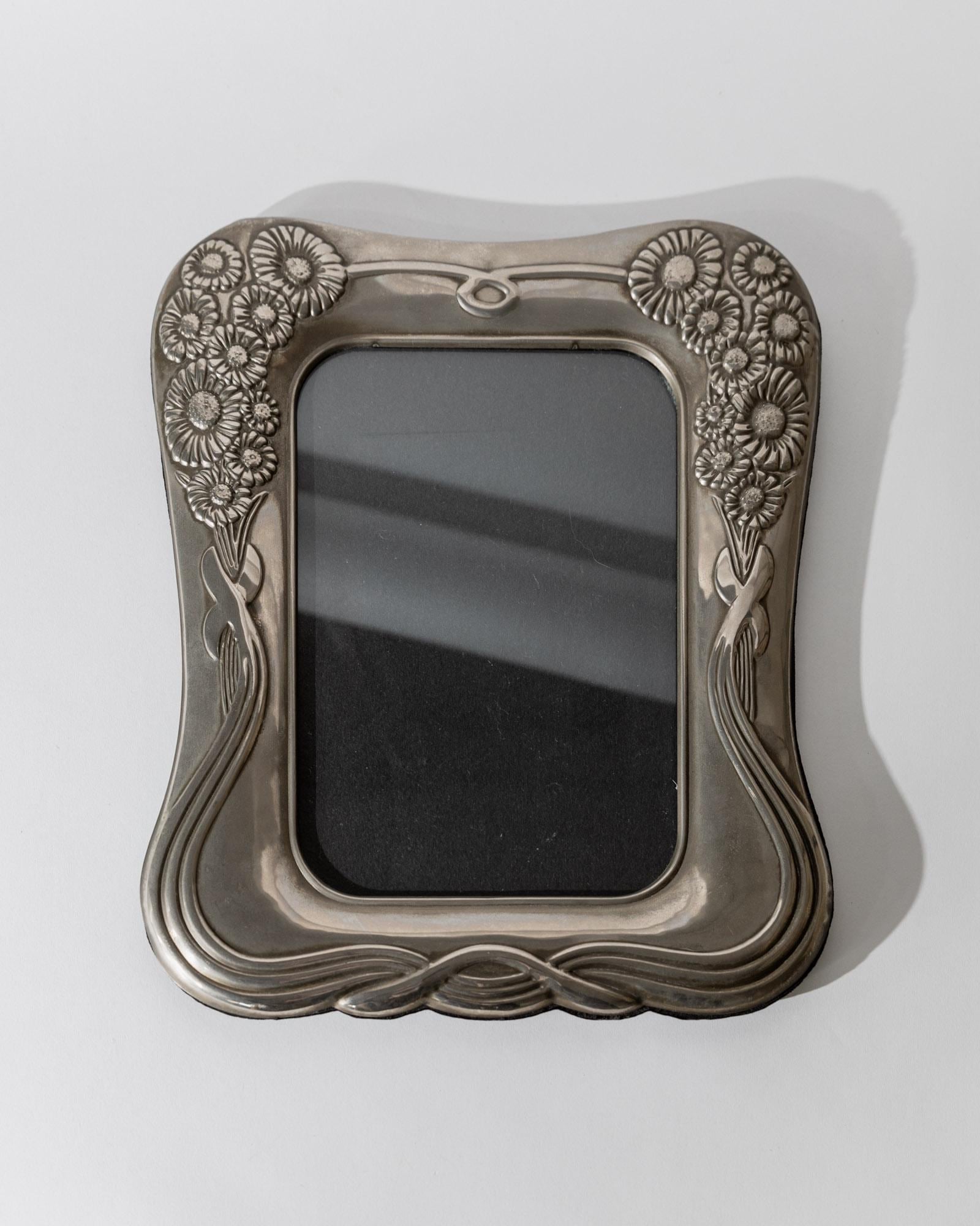 Vintage 1970s Silver Plated Picture Frame, Art Deco Floral Design, Decorative Classic Table Accent, Elegant Home Decor, Timeless Gift Idea_Bottega Jacobs