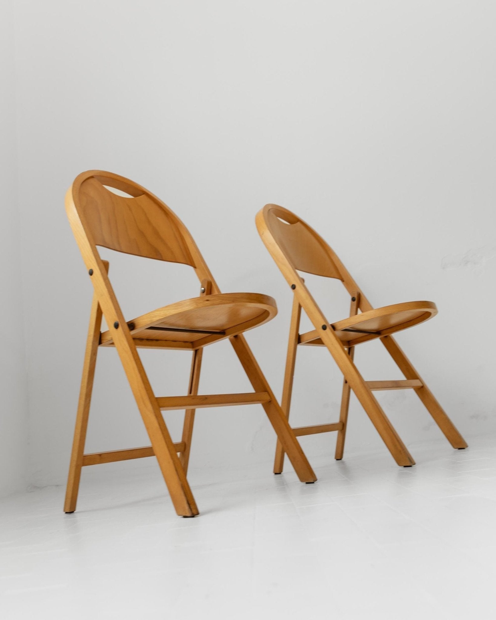 Vintage 1970s Tric Folding Chairs Set of 2, by Achille and Pier Giacomo Castiglioni for Bernini, Light Wood Design Classic, Gift Idea_Bottega Jacobs