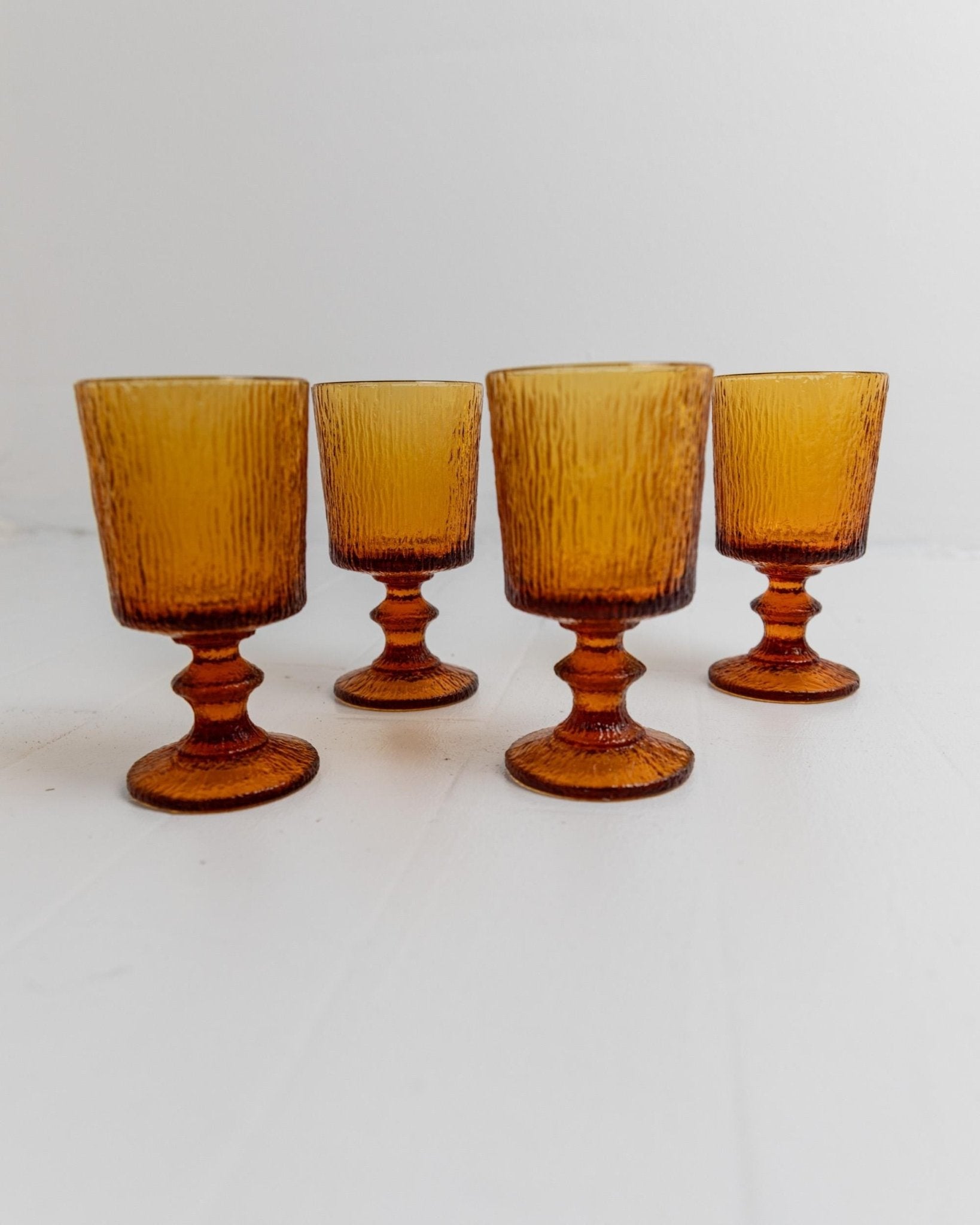 Vintage 1970s Wine Glasses Set of 4, Amber Textured Footed Design by Timo Sarpaneva for Iittala, Elegant Table Decor, Gift Idea_Bottega Jacobs
