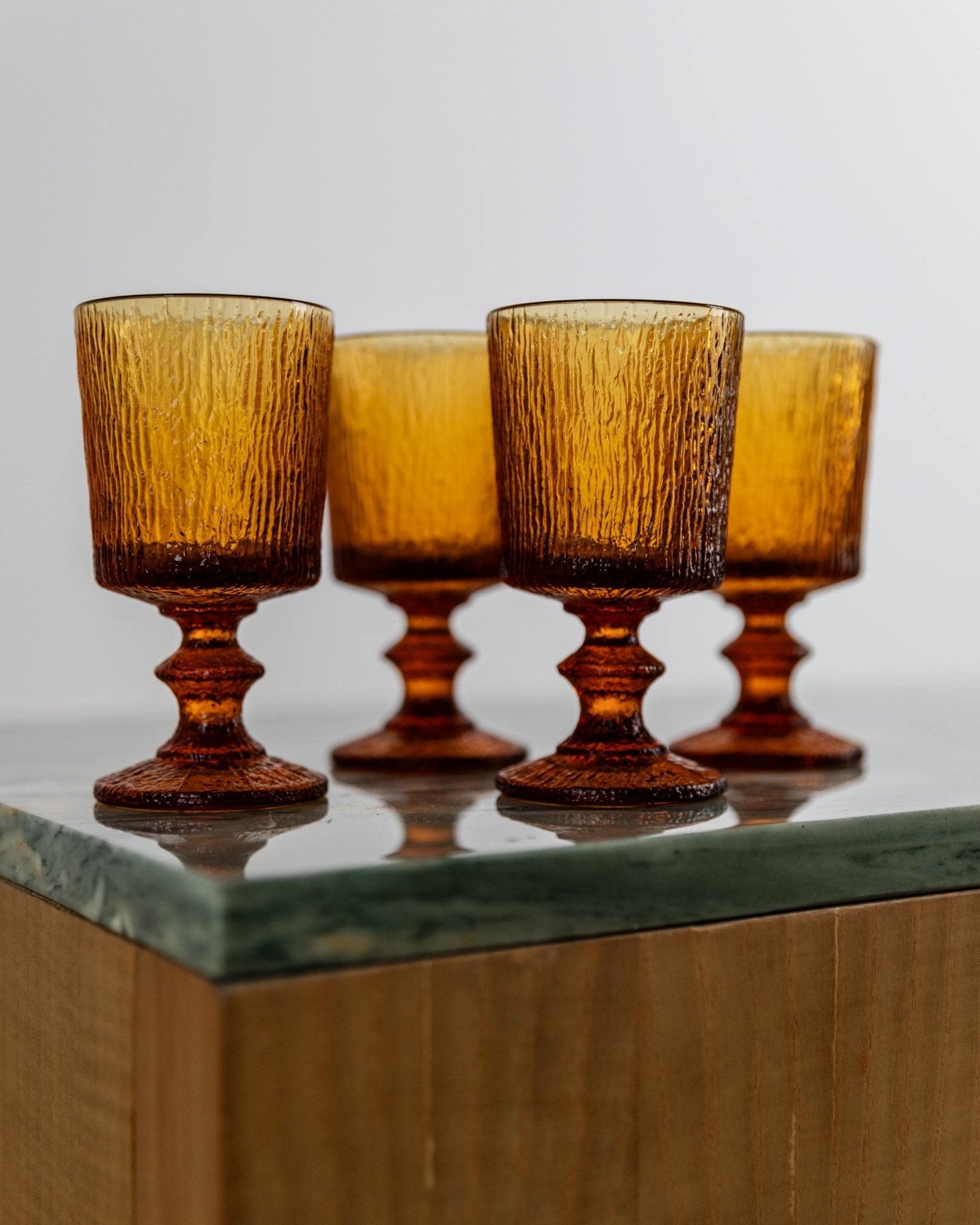 Vintage 1970s Wine Glasses Set of 4, Amber Textured Footed Design by Timo Sarpaneva for Iittala, Elegant Table Decor, Gift Idea_Bottega Jacobs