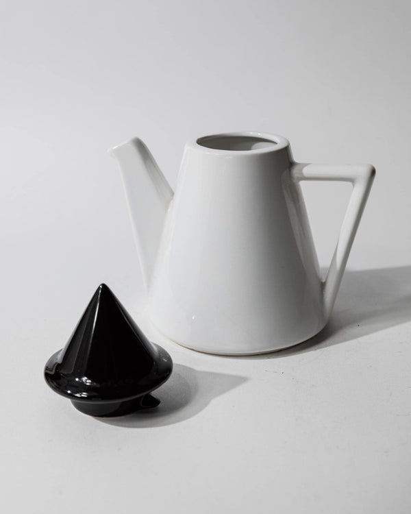 Vintage 1980s Ceramic Coffee or Tea Pot, Memphis Postmodern Design, Black and White Triangle, Sculptural Tableware, Elegant Gift Idea_Bottega Jacobs