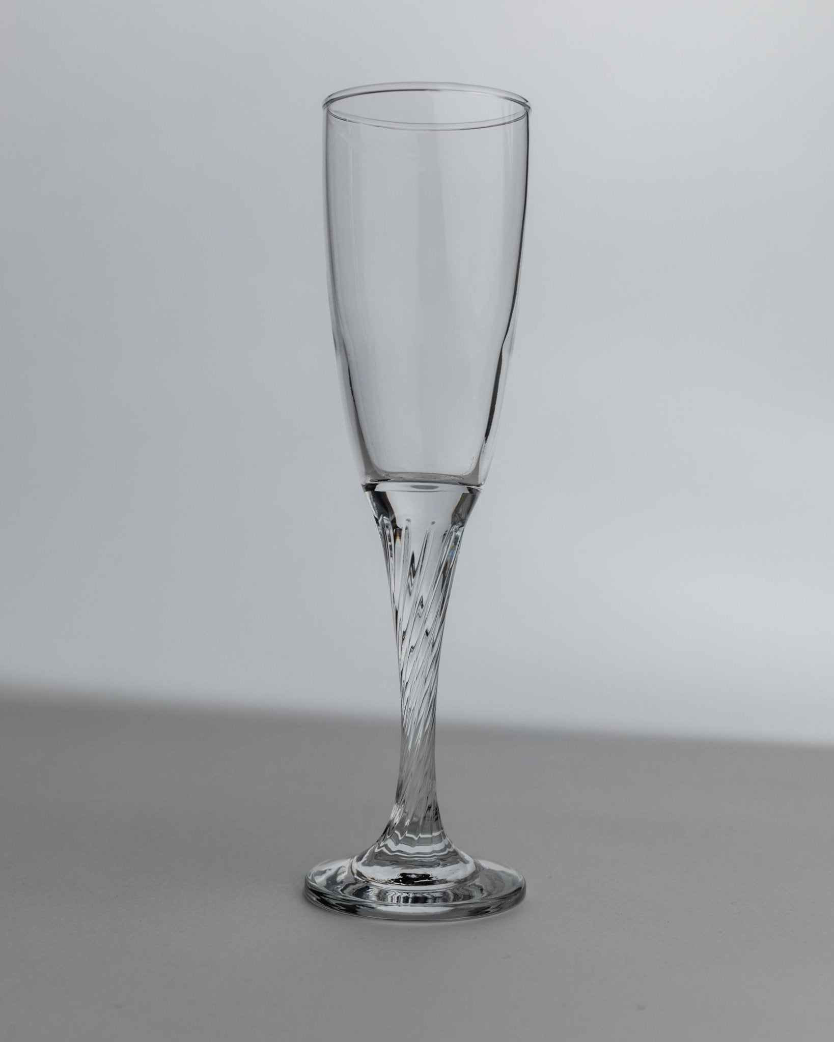 Vintage 1980s Champagne Glasses Set of 8, Flutes, Clear Glass, Swirled Stem, Gift Idea Elegant, Table Decoration_Bottega Jacobs