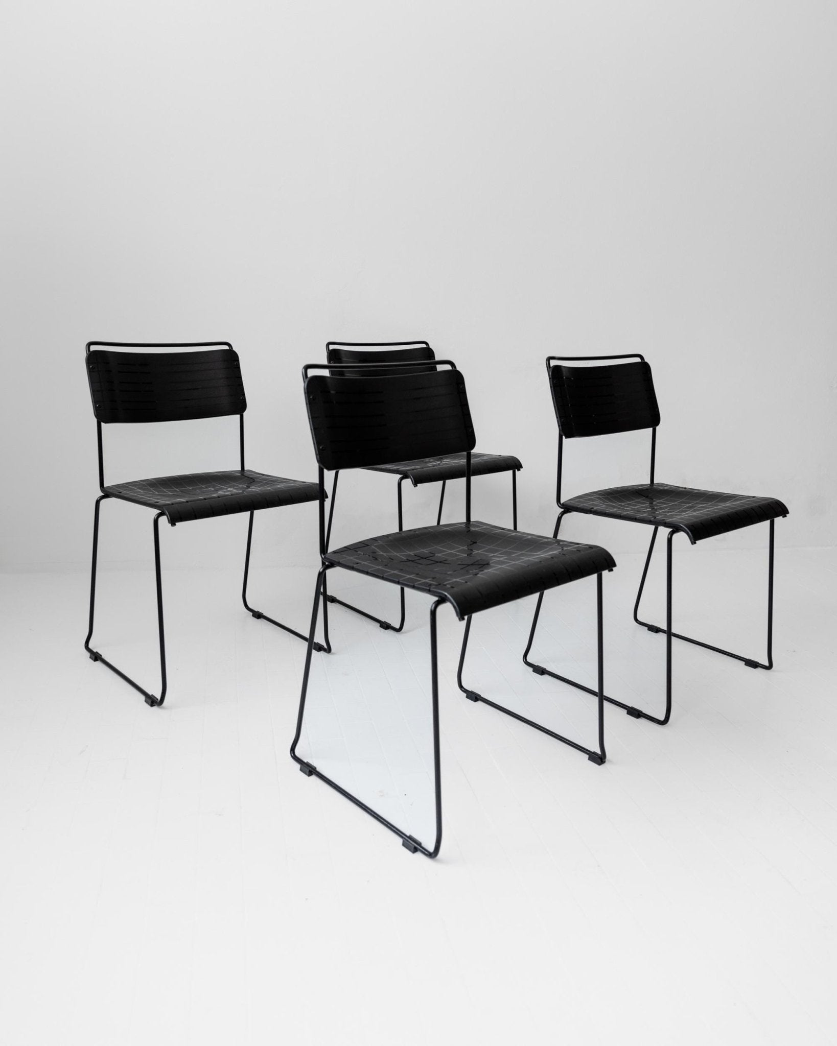 Vintage 1980s Dining Chairs, Set of 4, Postmodern Design, Black Metal and Plastic, Check Texture, Minimal Italian Design, Retro Interior_Bottega Jacobs