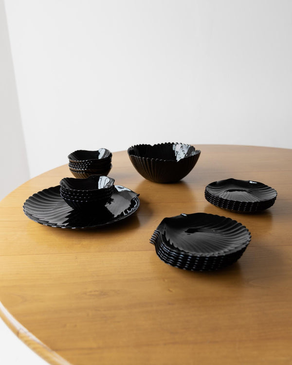 Vintage 1980s Glass Tableware Set, 25 pieces, Black Shell Design, by Arcoroc Italy, Plates, Bowls and Serving Dish, Tableware, Gift Idea_Bottega Jacobs