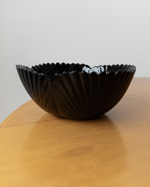 Vintage 1980s Glass Tableware Set, 25 pieces, Black Shell Design, by Arcoroc Italy, Plates, Bowls and Serving Dish, Tableware, Gift Idea_Bottega Jacobs