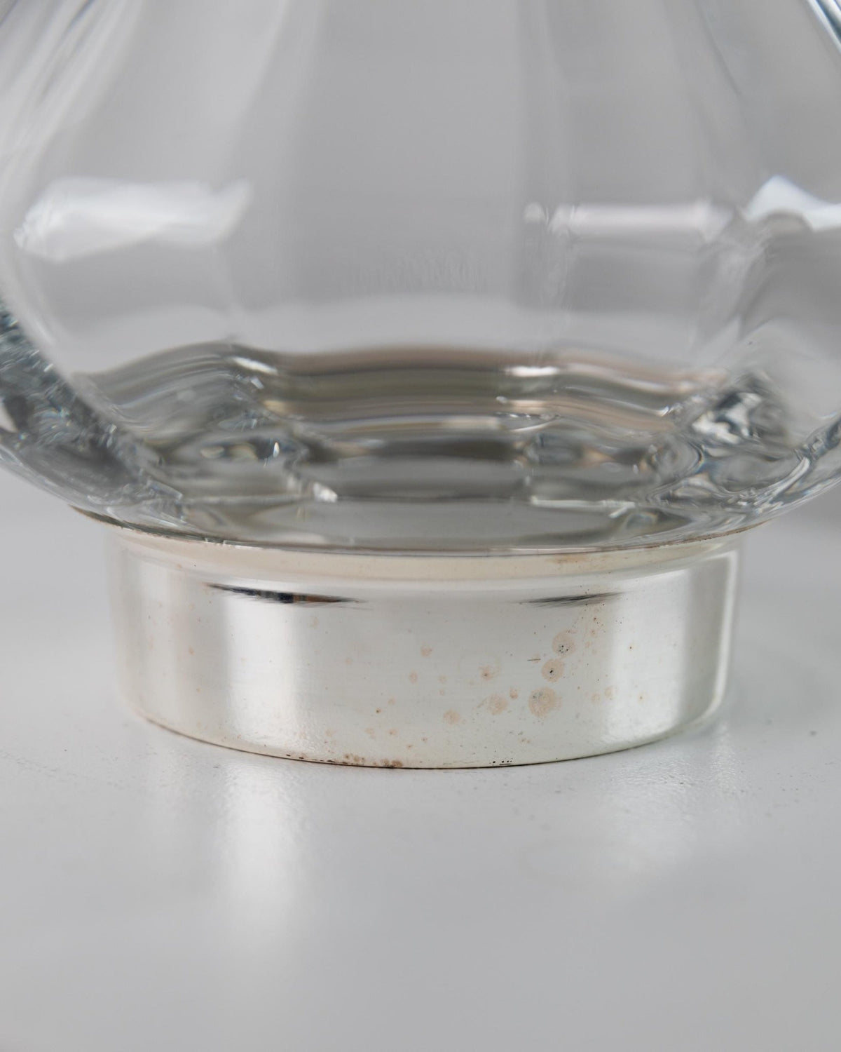 Vintage 1980s Large Glass Vase, Clear Glass with Fine Linear Pattern and Silver Plated Details, Elegant Sculptural Flower Vase, Gift Idea_Bottega Jacobs