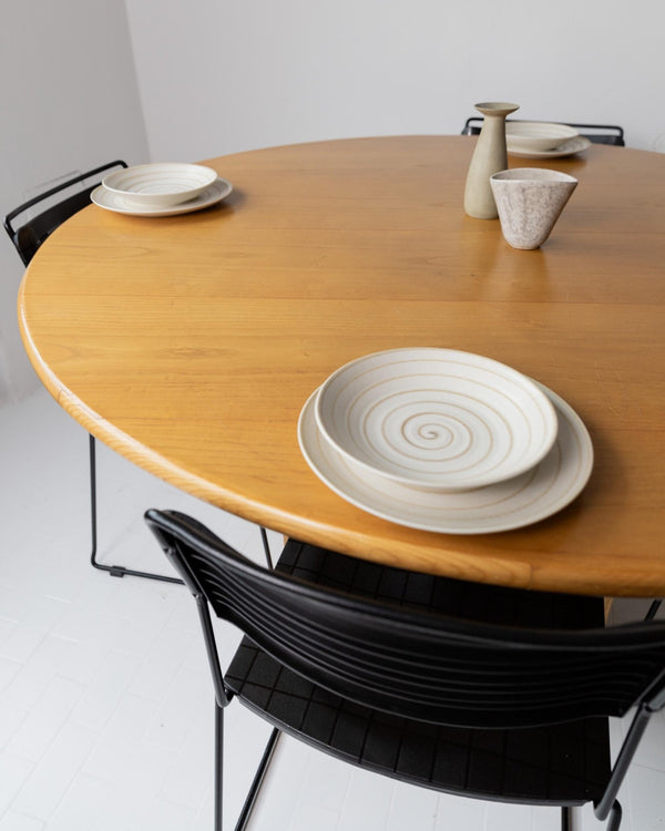 Vintage 1980s Large Round Wooden Table, Handcrafted in Italy, up to 8 Persons, Statement Dining Furniture, Timeless Interior, Japandi Style_Bottega Jacobs