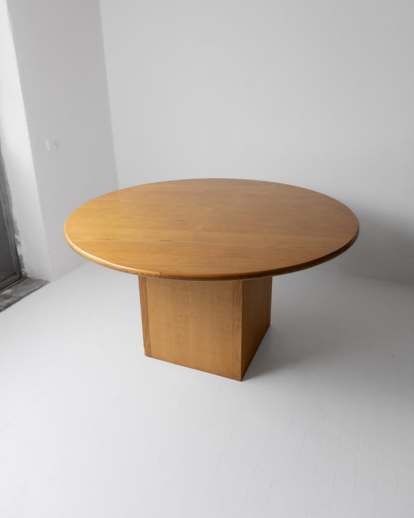 Vintage 1980s Large Round Wooden Table, Handcrafted in Italy, up to 8 Persons, Statement Dining Furniture, Timeless Interior, Japandi Style_Bottega Jacobs