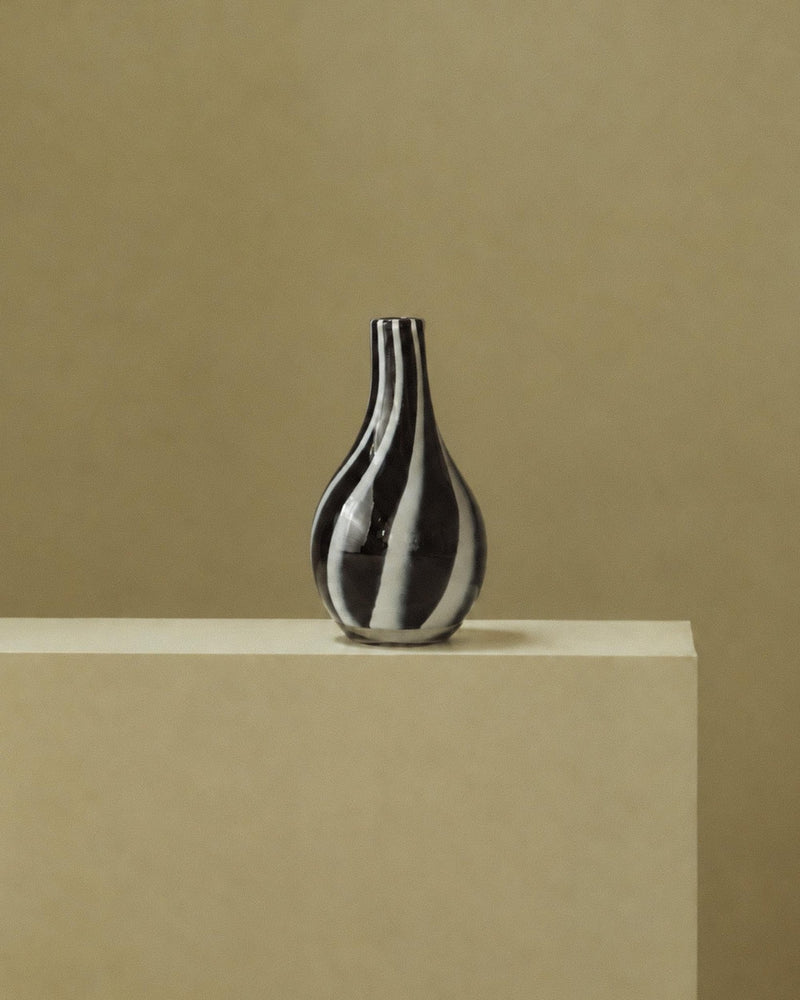 Vintage 1980s Murano Glass Vase, Black and White Swirl Design, Thick Italian Art Glass, Postmodern Flower Vase, Home Decor, Gift Idea