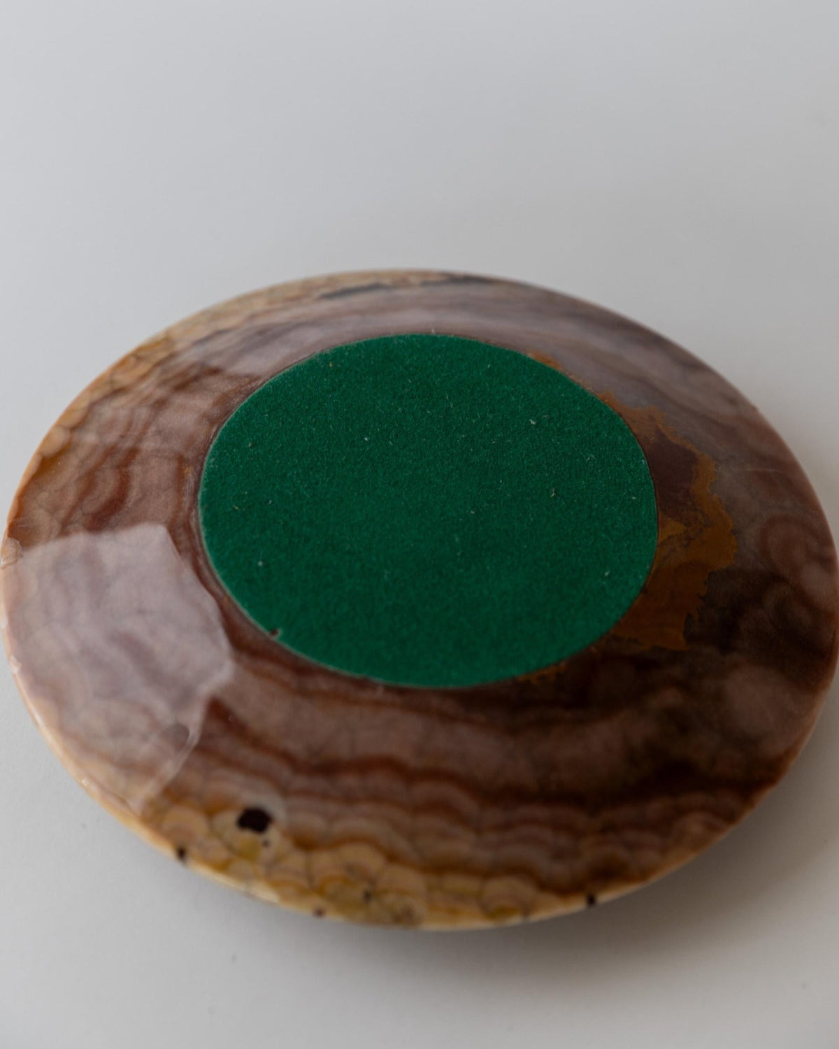 Vintage 1980s Onyx Ashtray, Large round Brutalist Design, brown beige tones, Sculptural Table Accent, Modernist Object, Elegant Gift Idea_Bottega Jacobs