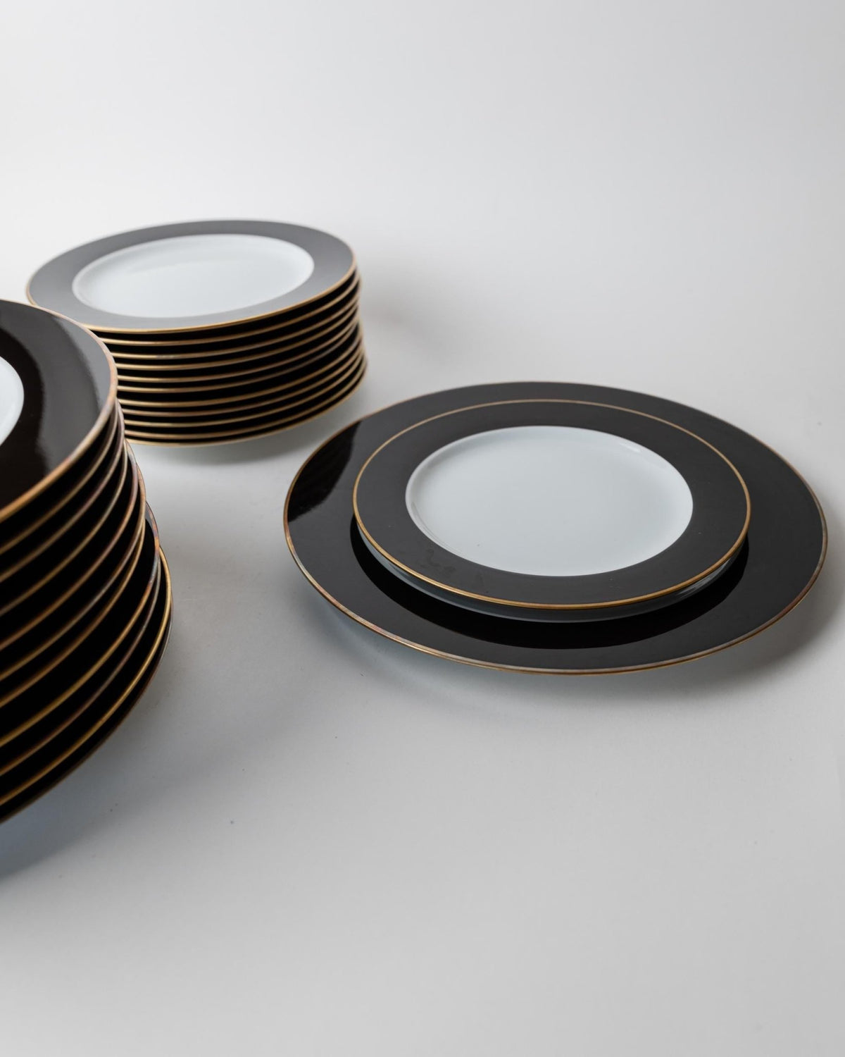Vintage 1980s Porcelain Dinnerware Set for 12, Black White with Gold Rim by Eschenbach Bavaria Germany, Classic Elegant Tableware, Gift Idea_Bottega Jacobs