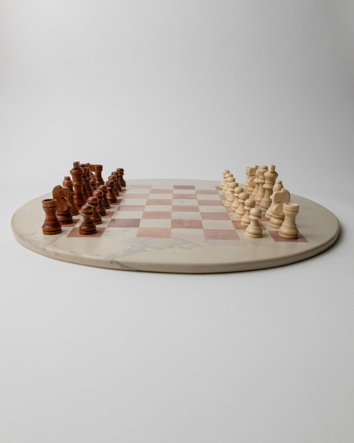 Vintage 1980s round Marble Chess Set, Beige and Rose Marble Chess Board with Wooden Pieces, Classic Strategy Game, Table Game, Gift Idea_Bottega Jacobs