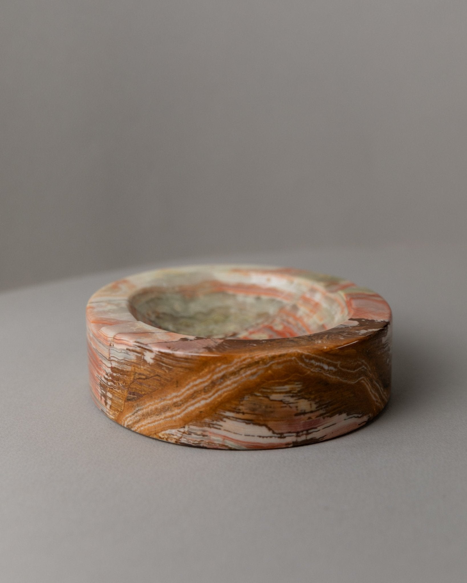 Vintage ashtray onyx stone - solid, green beige brown marbled - design Italy 1970s - gift idea elegant, retro decoration table - Bottega Jacobs