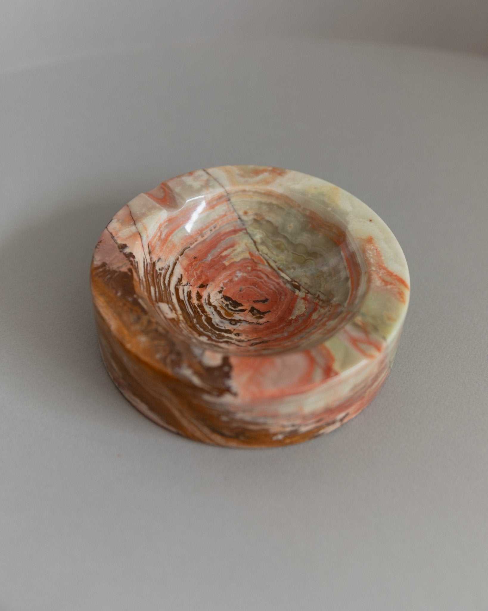 Vintage ashtray onyx stone - solid, green beige brown marbled - design Italy 1970s - gift idea elegant, retro decoration table - Bottega Jacobs