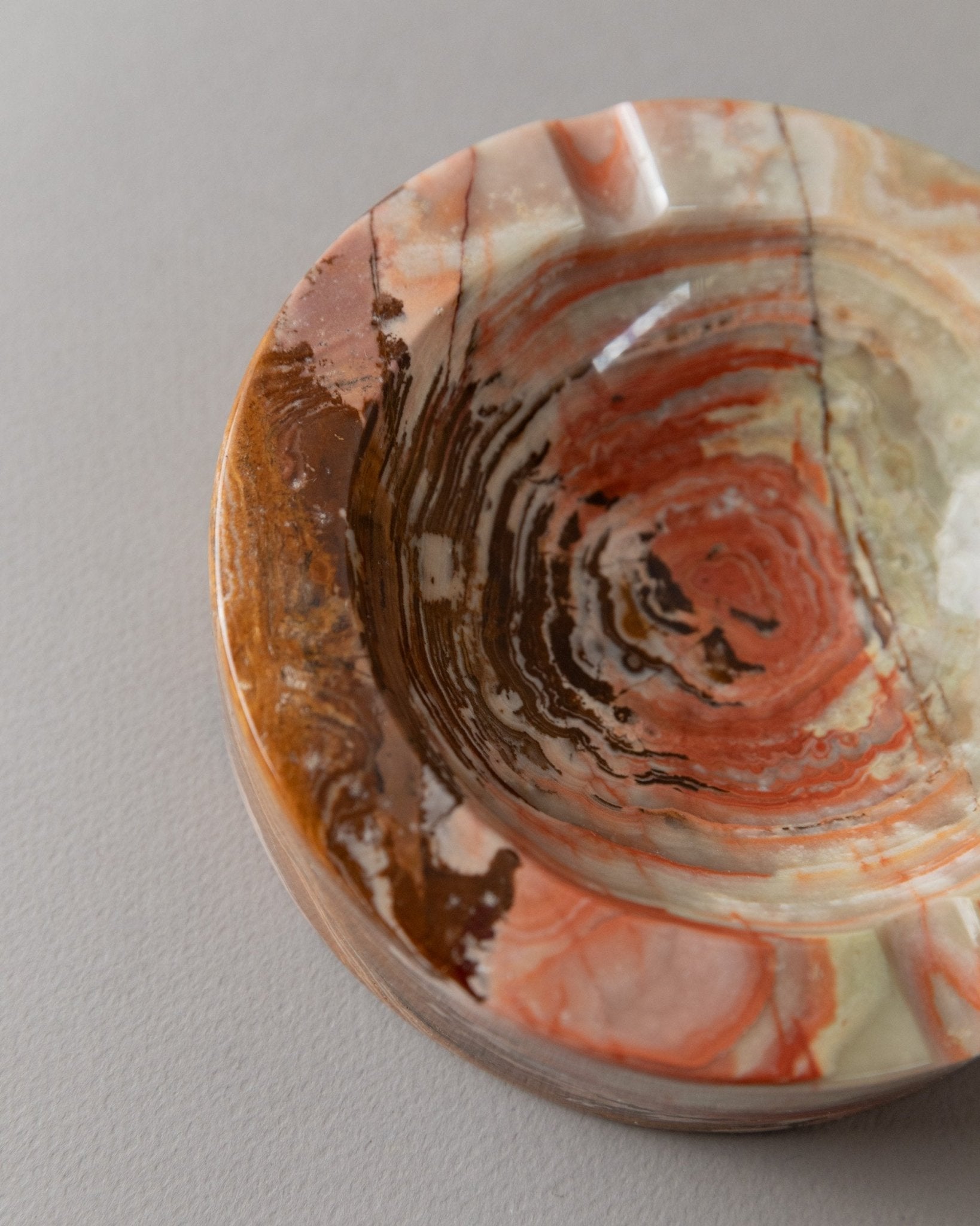 Vintage ashtray onyx stone - solid, green beige brown marbled - design Italy 1970s - gift idea elegant, retro decoration table - Bottega Jacobs