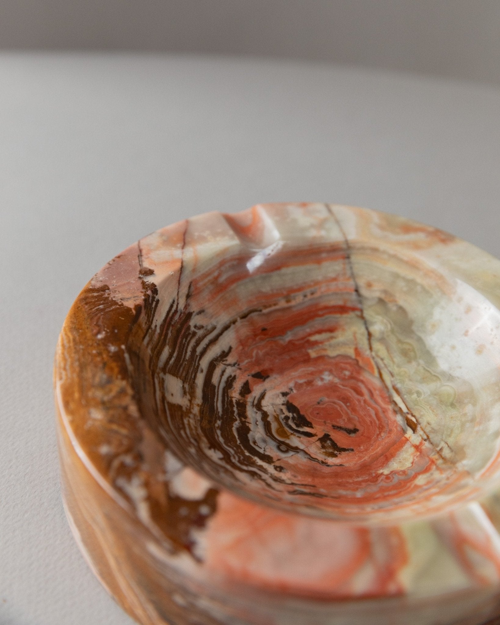 Vintage ashtray onyx stone - solid, green beige brown marbled - design Italy 1970s - gift idea elegant, retro decoration table - Bottega Jacobs