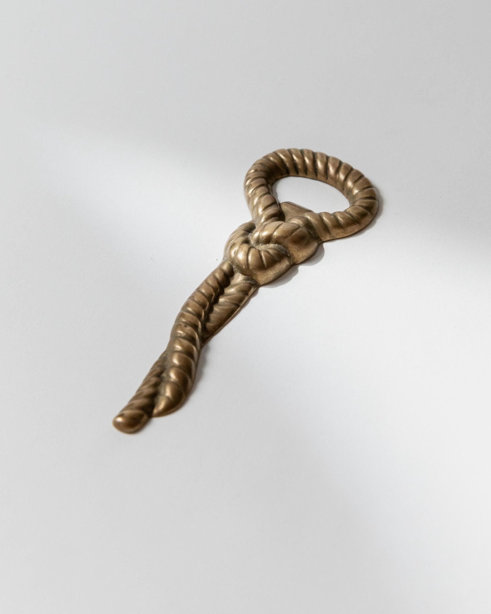 Vintage Bottle Opener Brass - Rope and Knot Shape - Timeless Design Italy 1960s - Christmas Gift Idea Elegant, Retro Bar Decoration_Bottega Jacobs