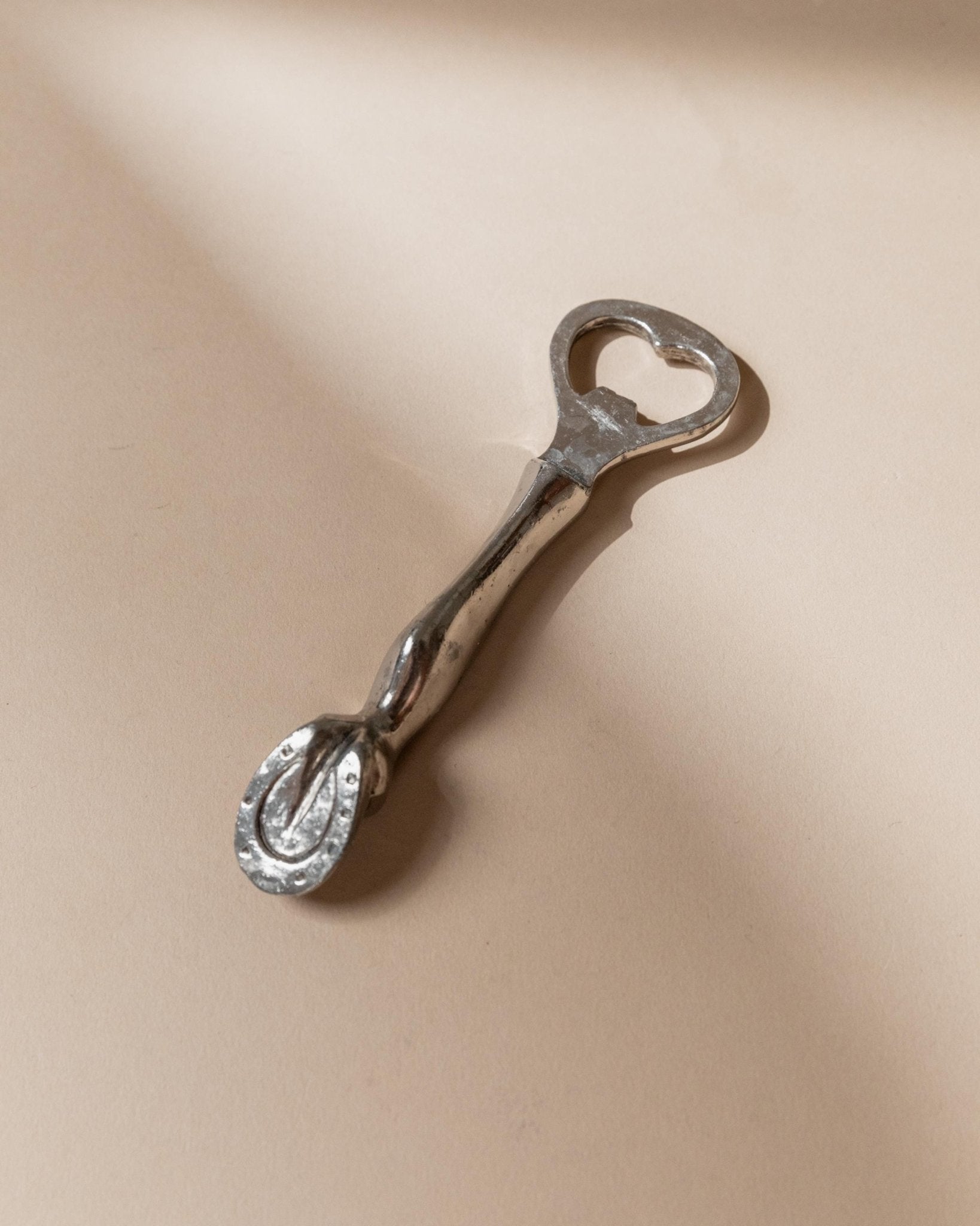 Vintage Bottle Opener Silver Plated - Horse Leg Shape - Mid Century Design Italy 1960s - Gift Idea Elegant, Retro Bar Decoration_Bottega Jacobs