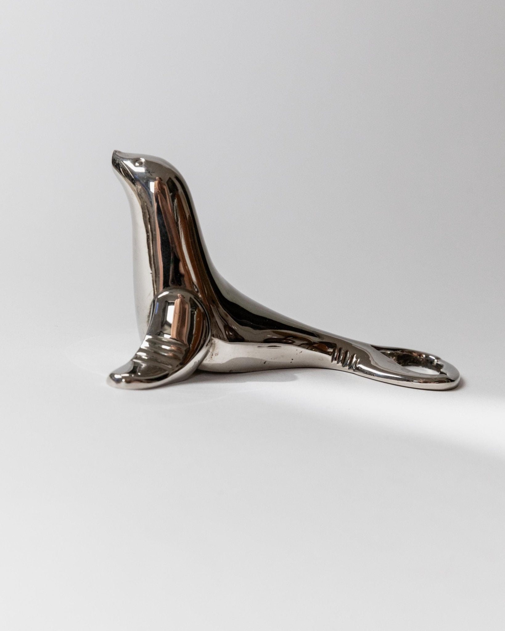 Vintage Bottle Opener Silver Plated with Seal Shape - Mid Century Design Italy 1960s - Gift Idea Elegant, Retro Bar Decoration_Bottega Jacobs
