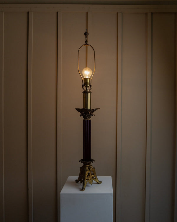 Vintage brass table lamp, classic Empire design lamp from 1910 in Hollywood Regency style, made in USA - Bottega Jacobs
