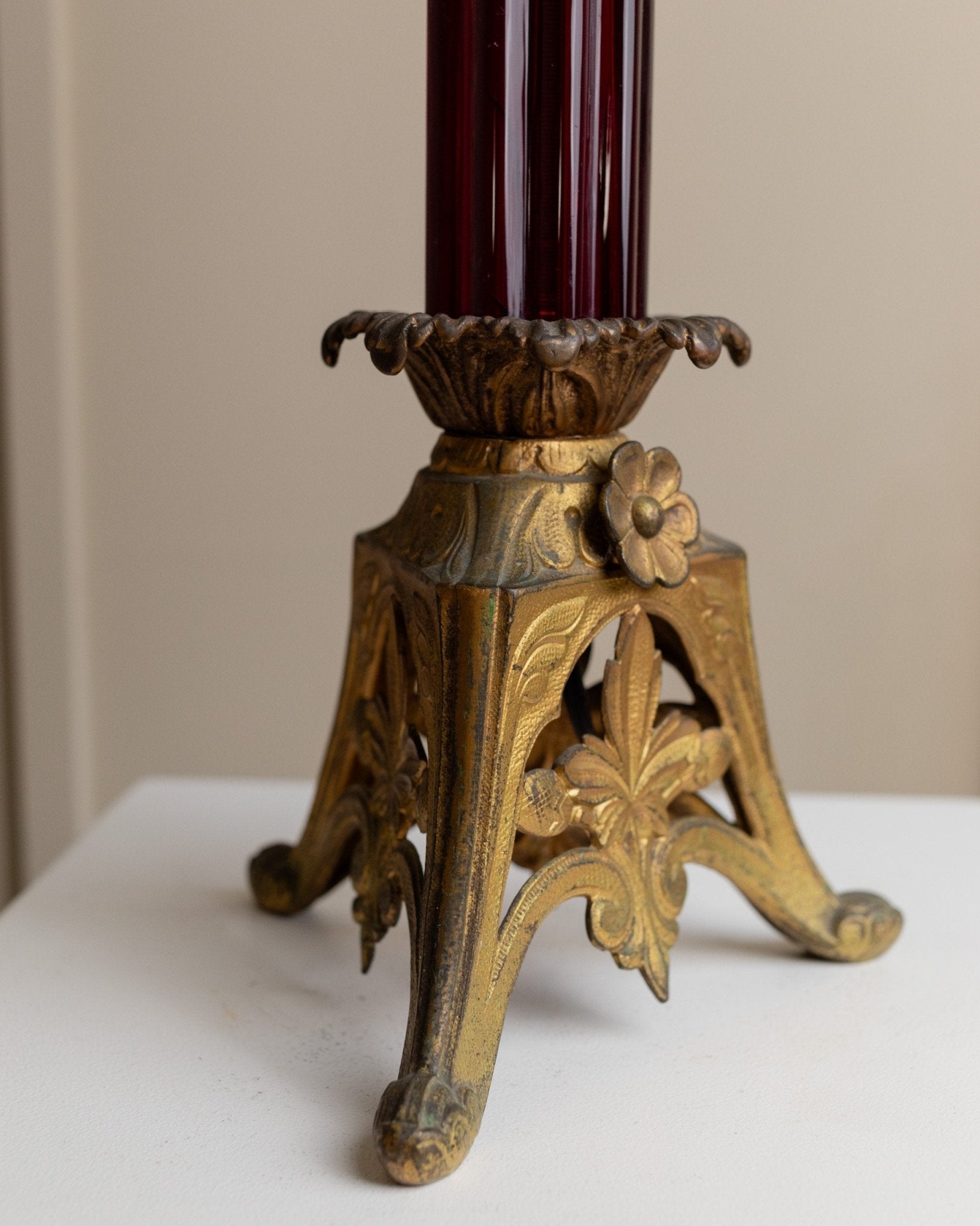 Vintage brass table lamp, classic Empire design lamp from 1910 in Hollywood Regency style, made in USA - Bottega Jacobs