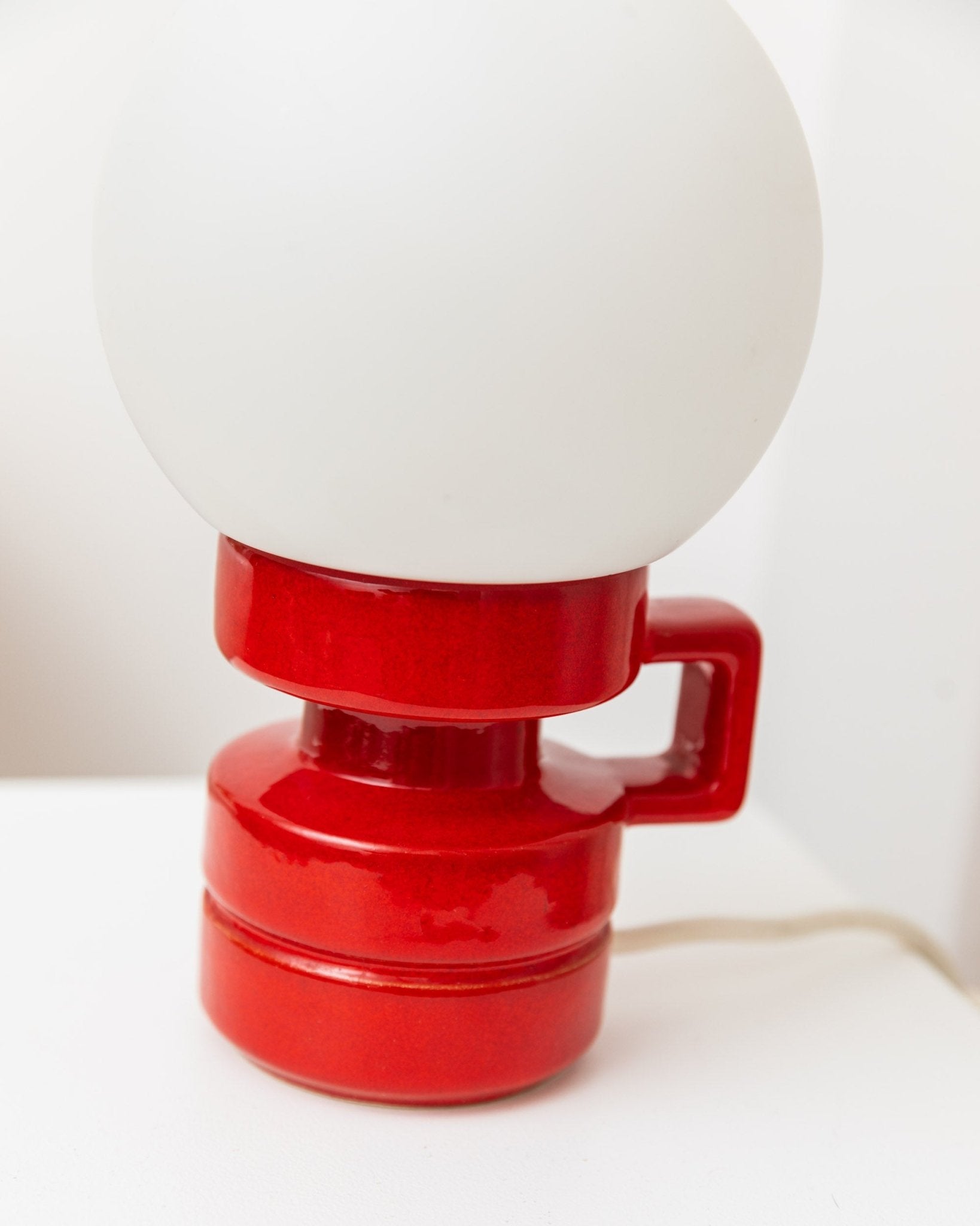 Vintage ceramic table lamp Italy 1970s - Red with white glass shade - Mid Century Design - Classic lighting - Retro gift idea - Bottega Jacobs