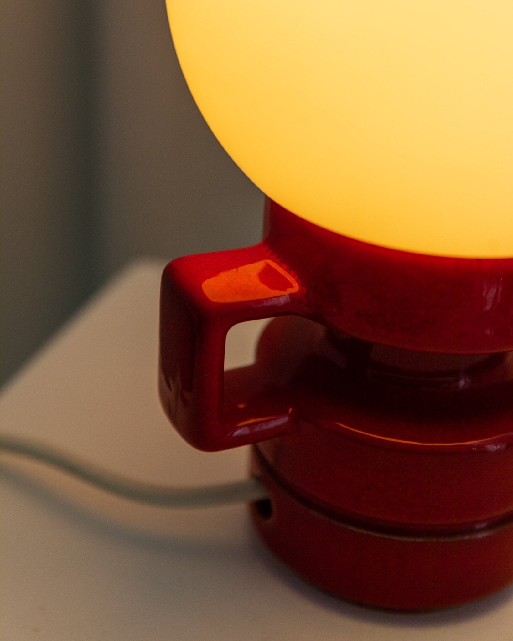 Vintage ceramic table lamp Italy 1970s - Red with white glass shade - Mid Century Design - Classic lighting - Retro gift idea - Bottega Jacobs