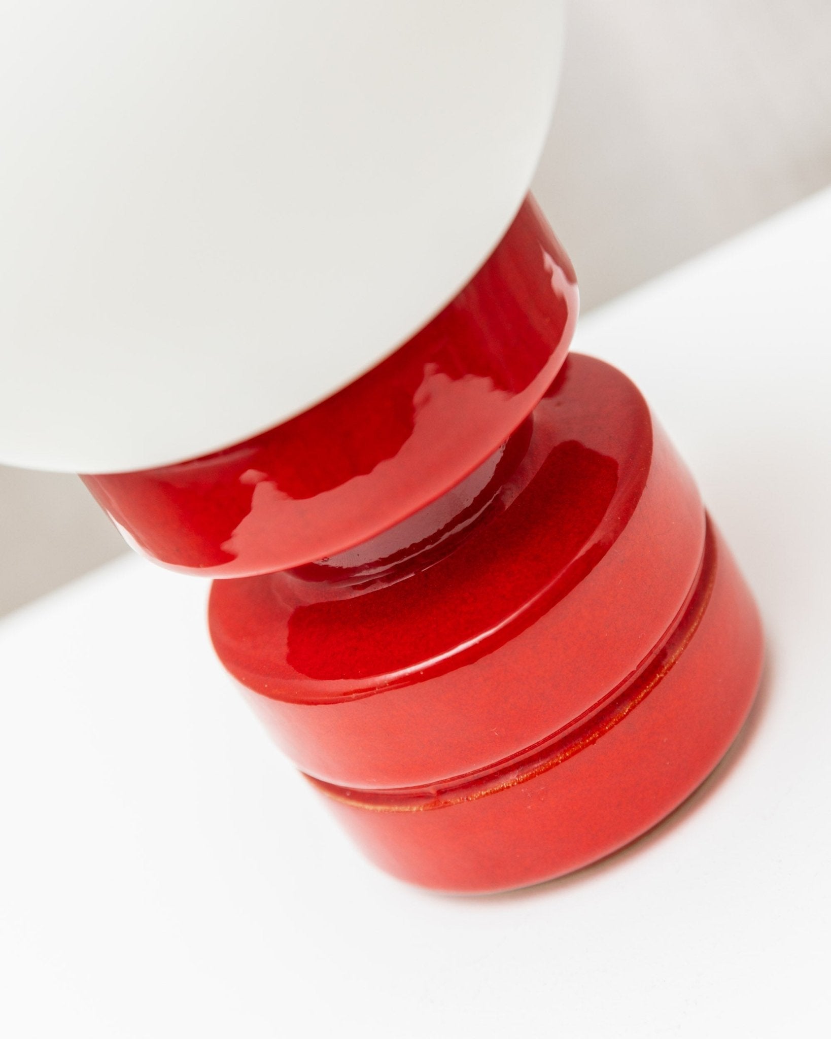 Vintage ceramic table lamp Italy 1970s - Red with white glass shade - Mid Century Design - Classic lighting - Retro gift idea - Bottega Jacobs